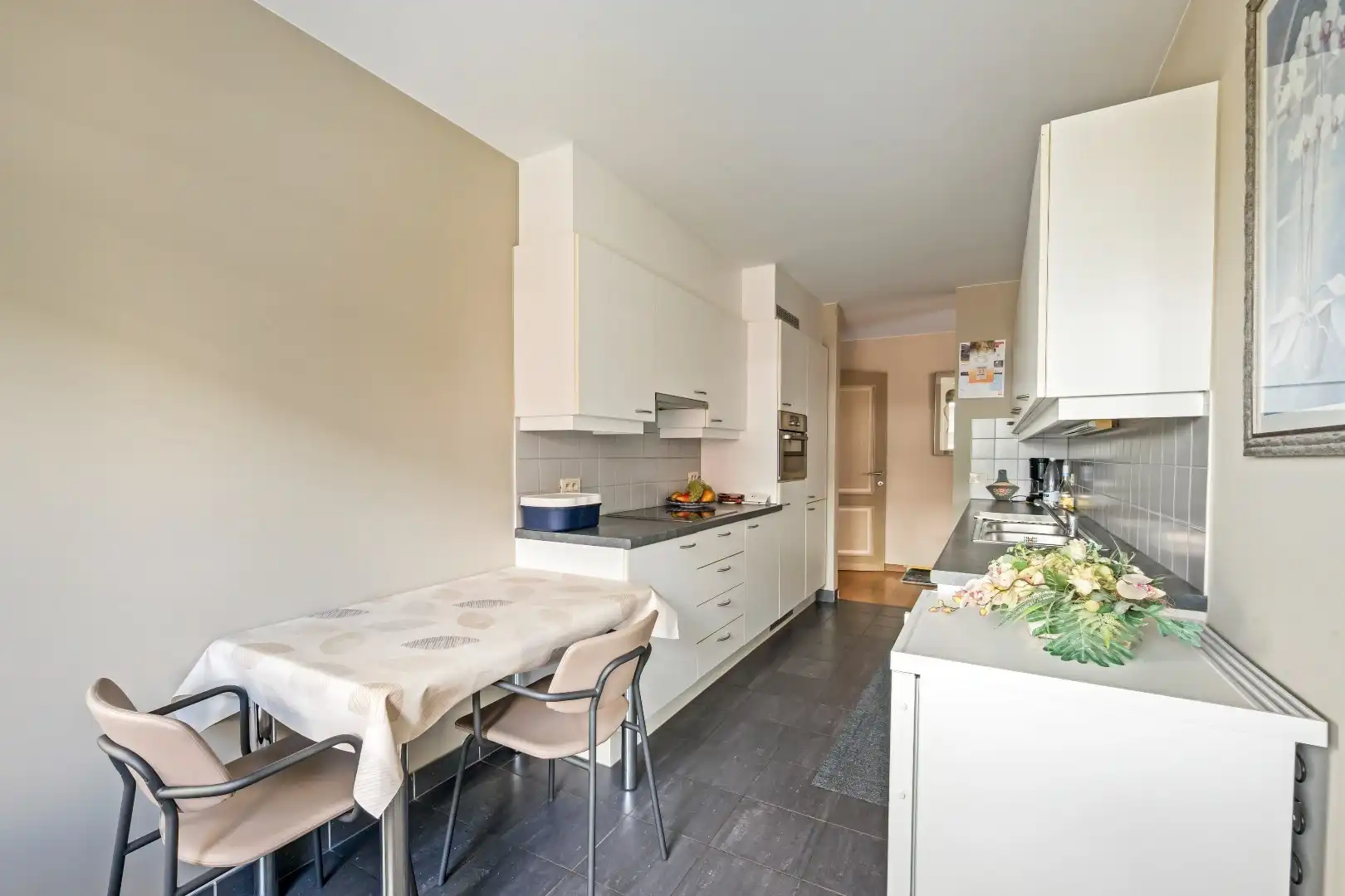 Prachtig appartement met 2 slaapkamers en 2 terrassen. foto 8