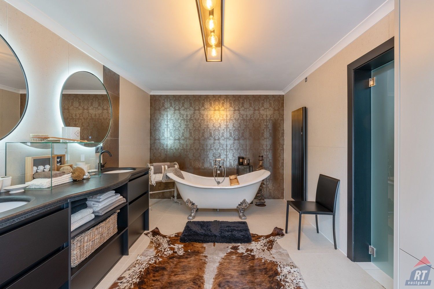 Exclusieve Spaanse villa met karakter en ruimte midden in het groen foto 18