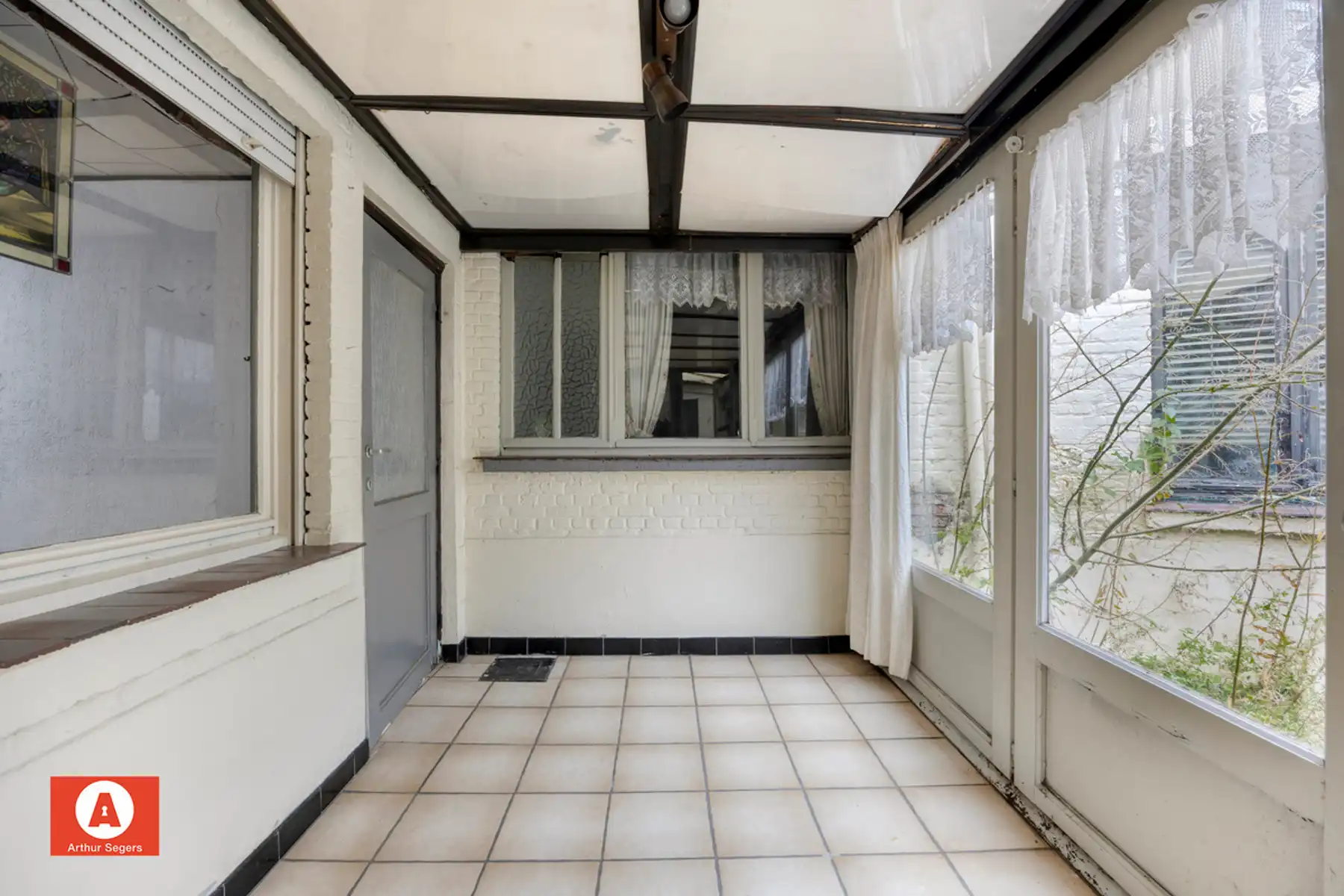 Rustig gelegen renovatieproject nabij het centrum van Opstal foto 10