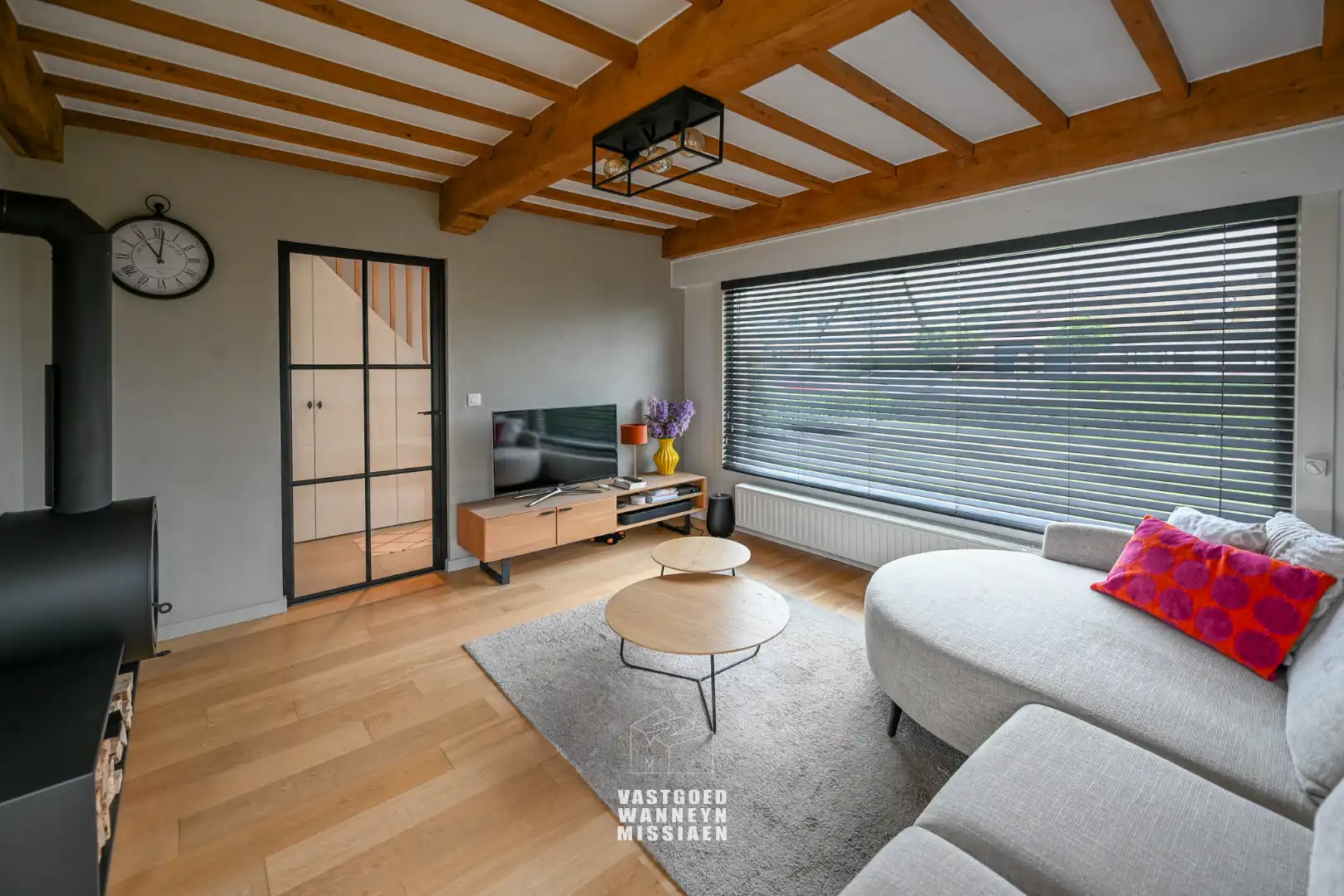 Charmante woning met 3 slaapkamers, bureel, garage en tuin met verzicht op 972m² foto 3