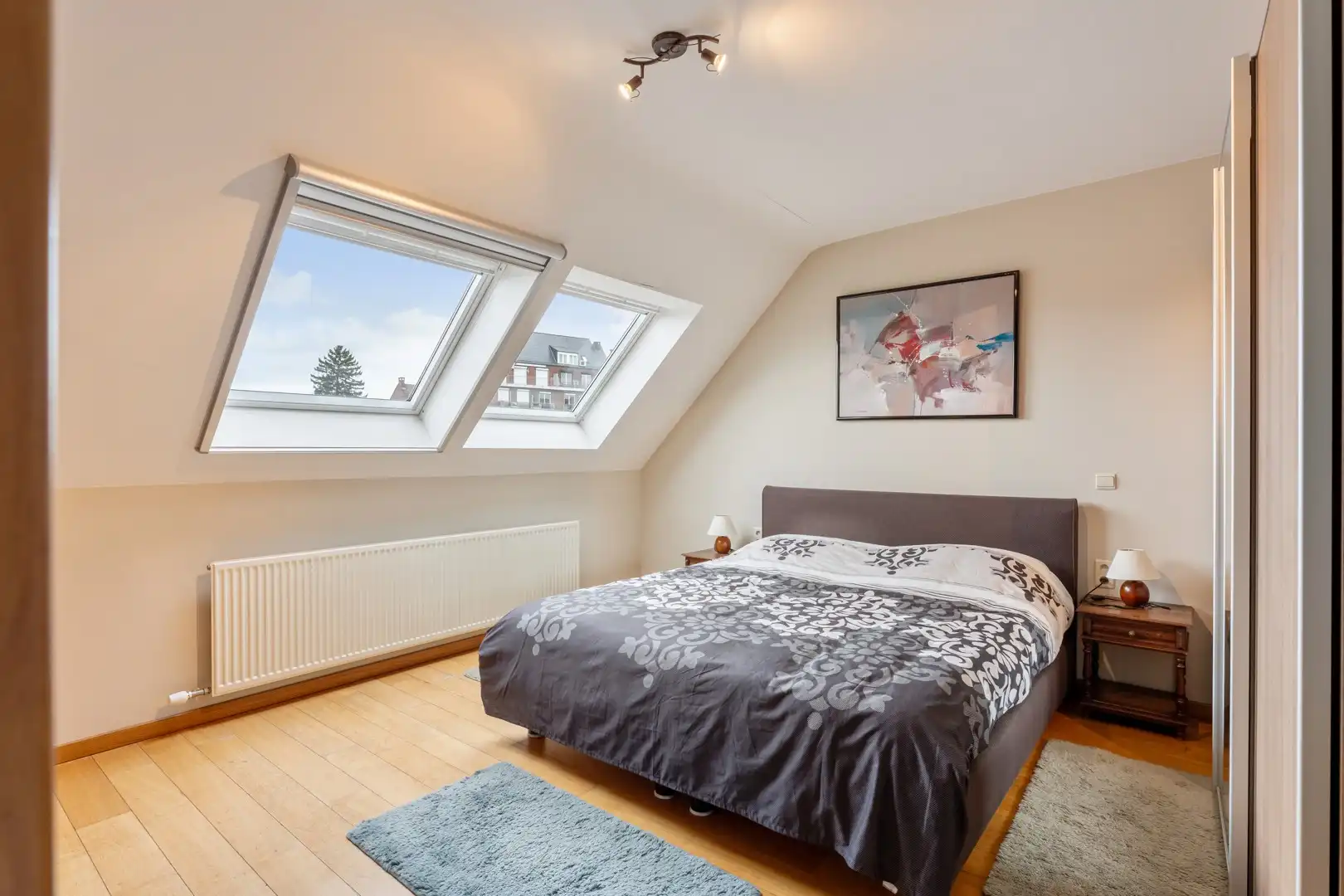 Appartement met 3 of 4 slaapkamers nabij het centrum. foto 10