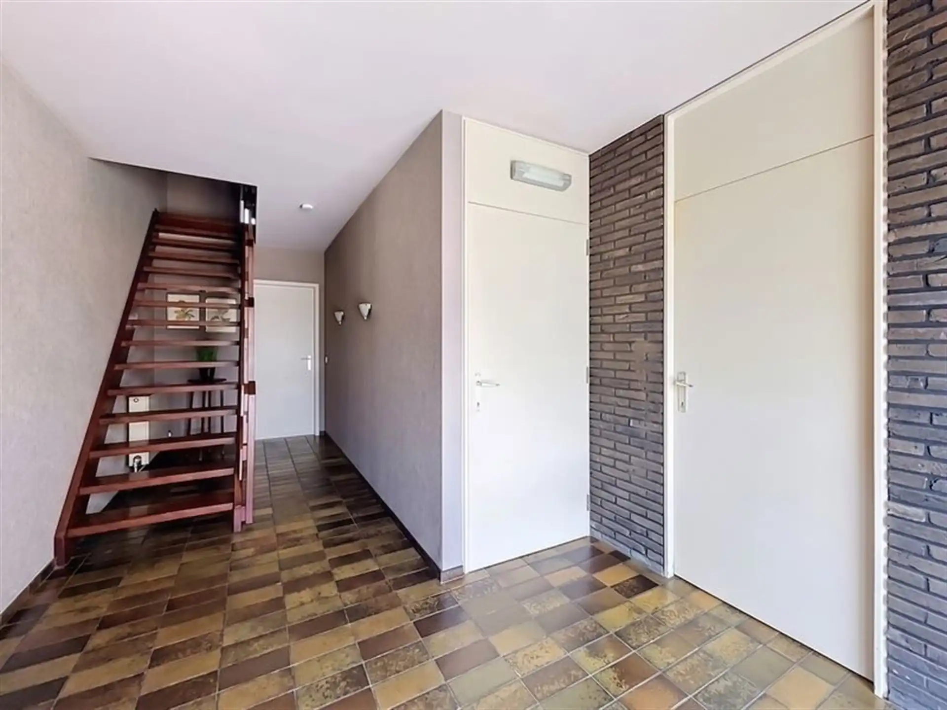 Instapklare woning op toplocatie in Belsele! foto 8