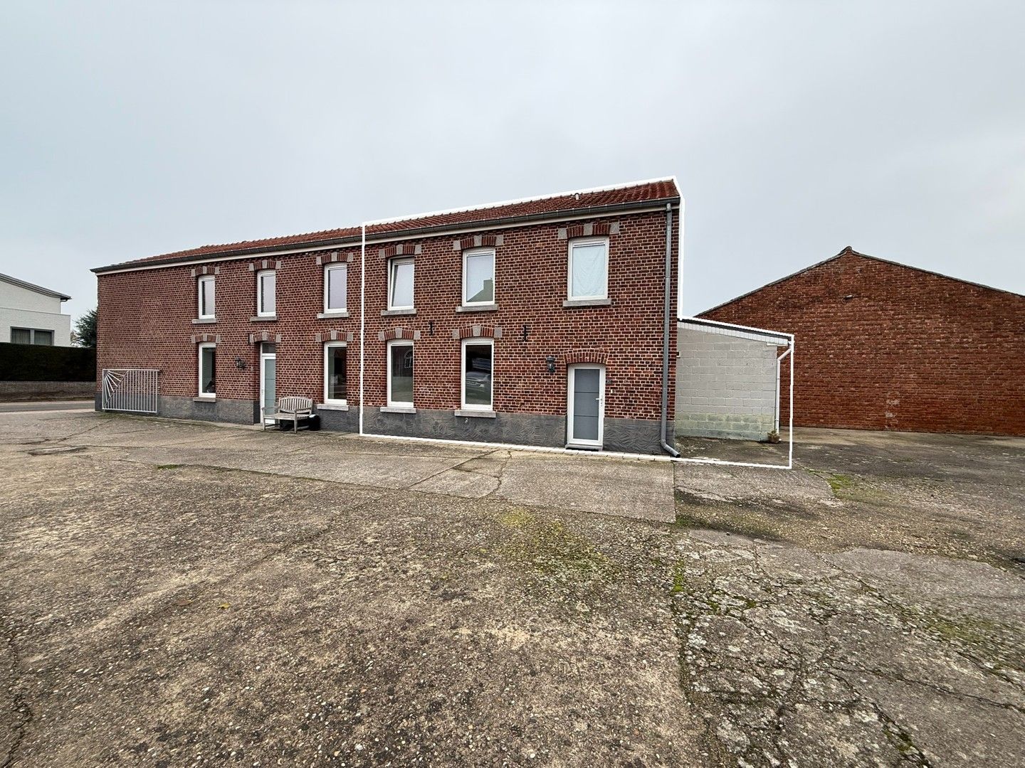 Woning met 1 ruime slaapkamer te Vliermaal. foto {{pictureIndex}}