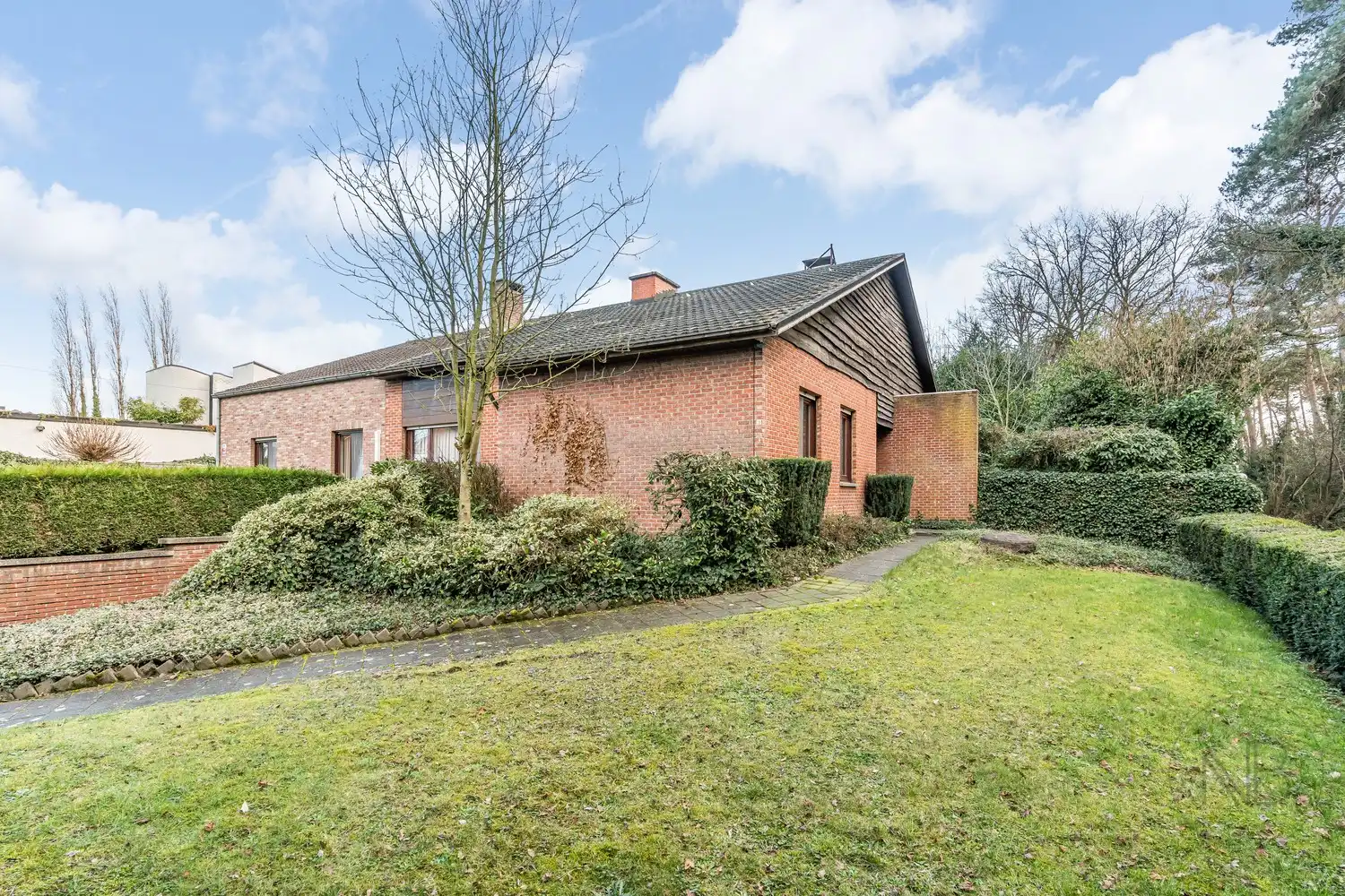 Gelijkvloerse woning in een doodlopende straat! foto 2