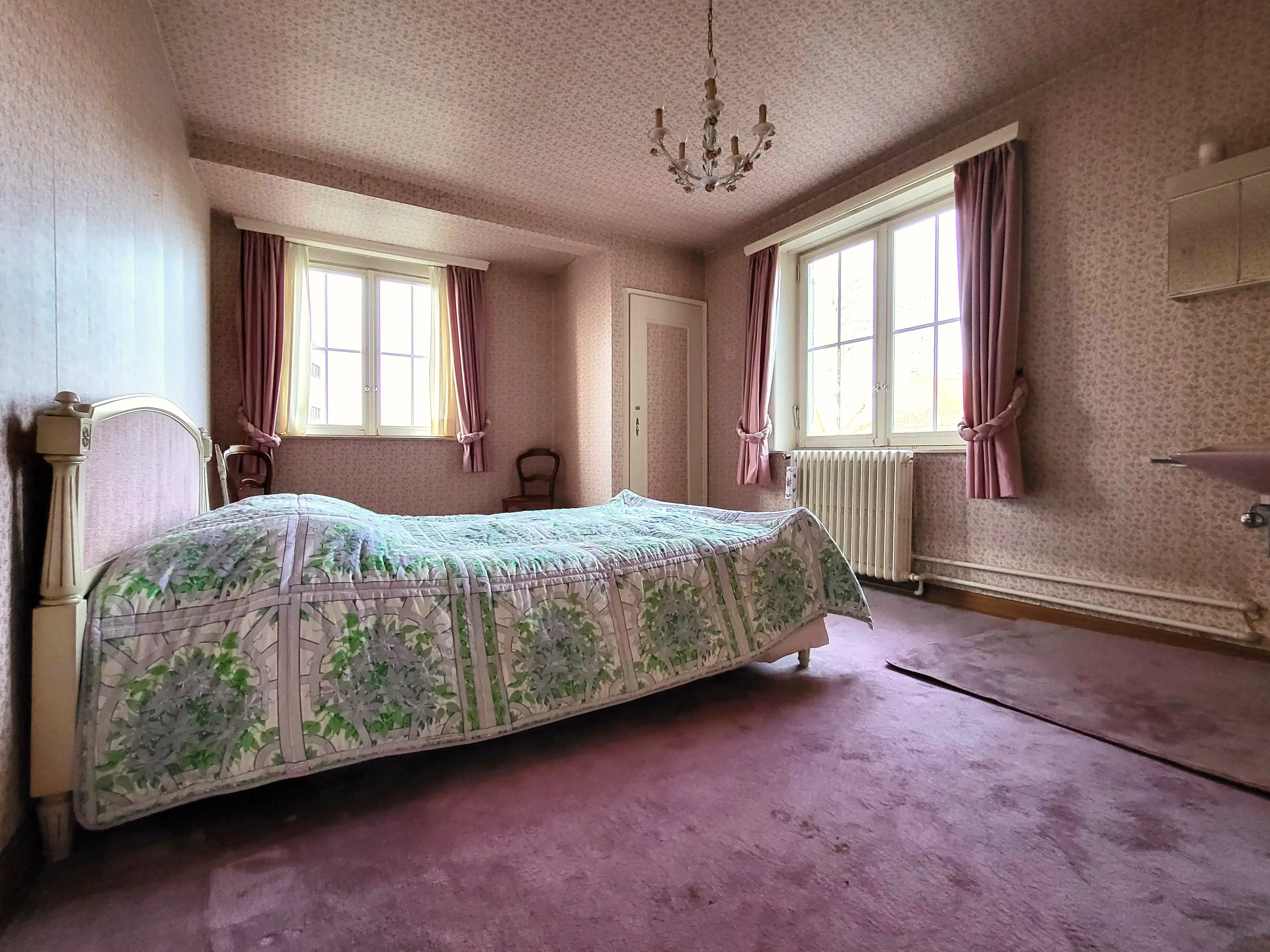 Uniek landhuis op een terrein van 3870m² met aangelegde zuidgerichte tuin en garage!  foto 27