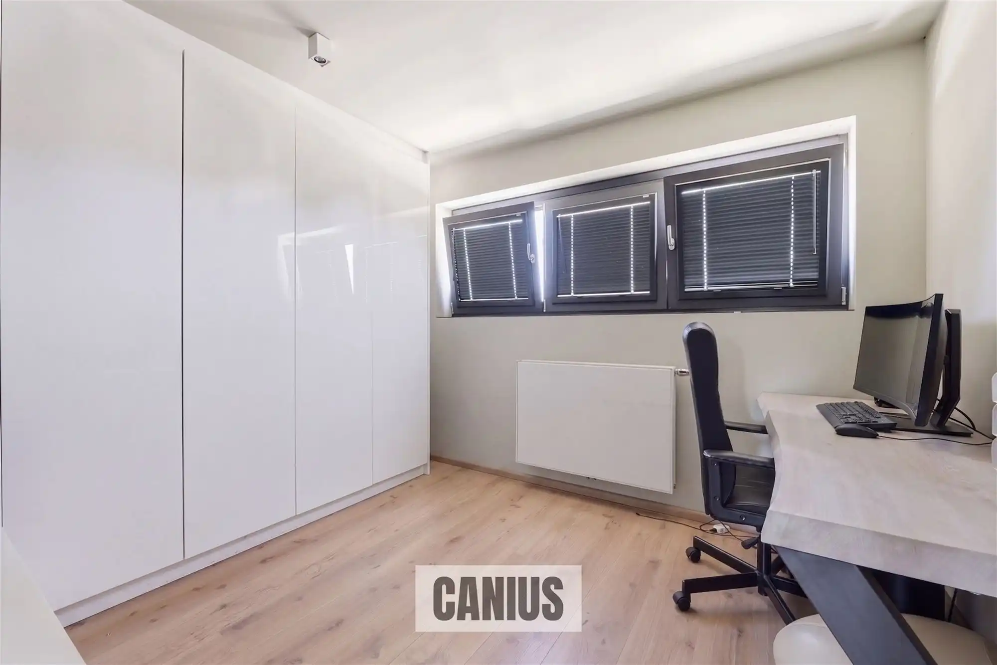 MODERNE, INSTAPKLARE WONING MET 3 SLPK EN ZUIDGERICHTE TUIN foto 21