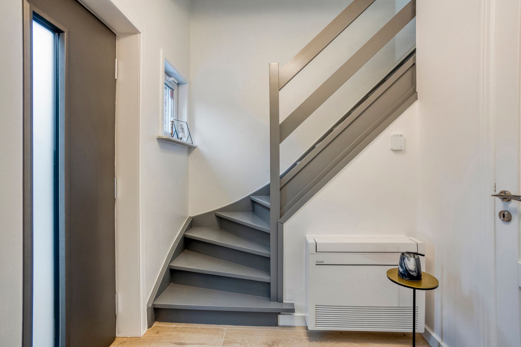 Modern gerenoveerde energiezuinige villa & verwarmd zwembad foto 5