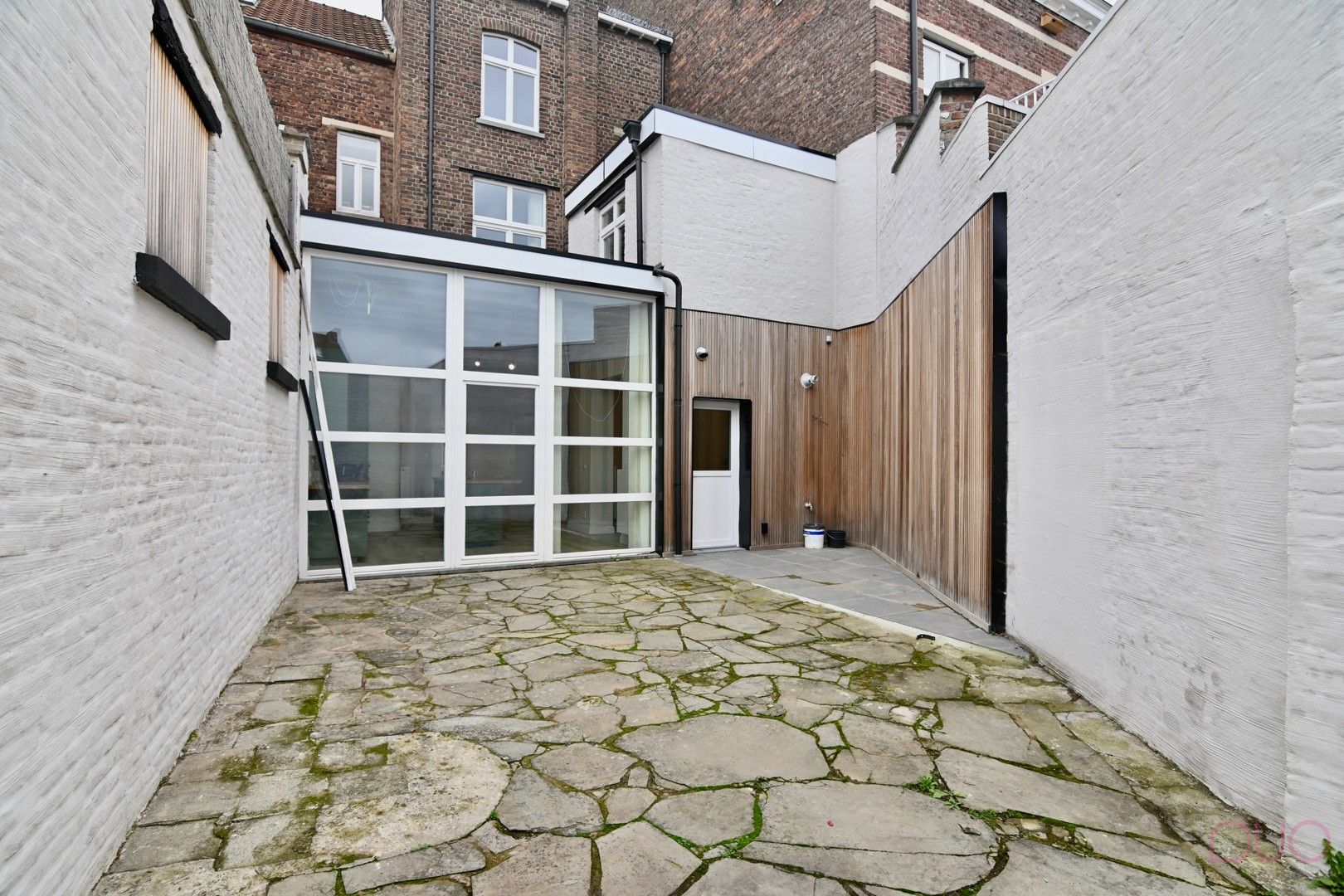 Instapklare herenwoning in het hartje van Sint-Truiden met 6 slaapkamers foto 20