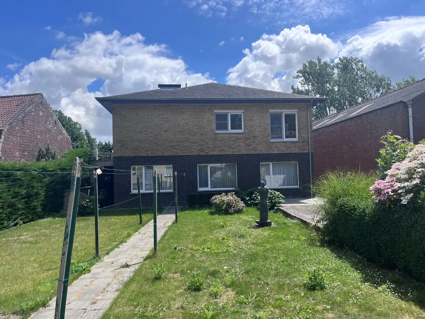 Ruime en zongerichte woning te koop te Wulpen. foto 16