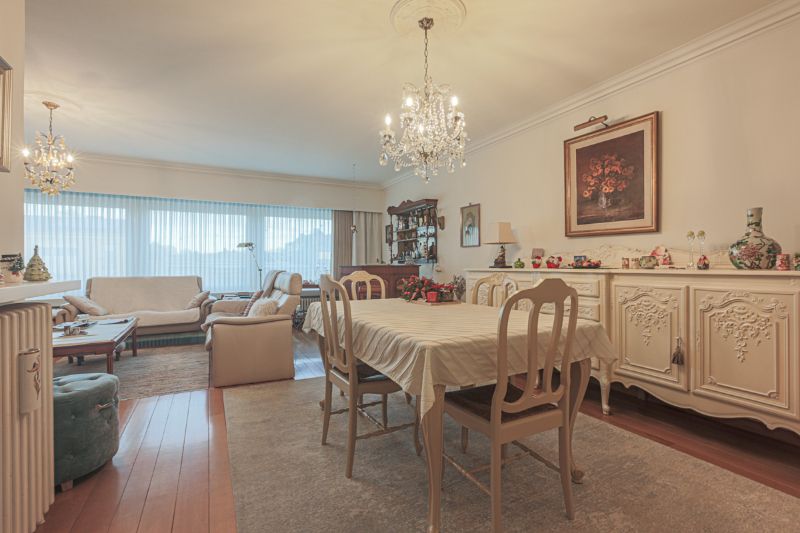 Tot in de puntjes onderhouden woning met 3 slaapkamers, ruime garage en tuin (ENERGIELABEL C). foto 4