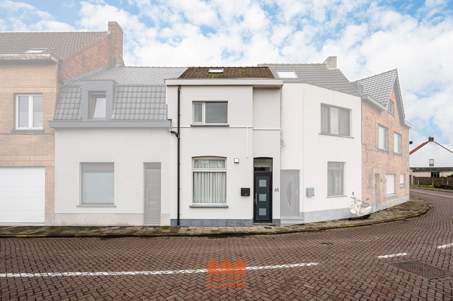 Gerenoveerde woning met gezellige tuin en parkeerplaats foto 28