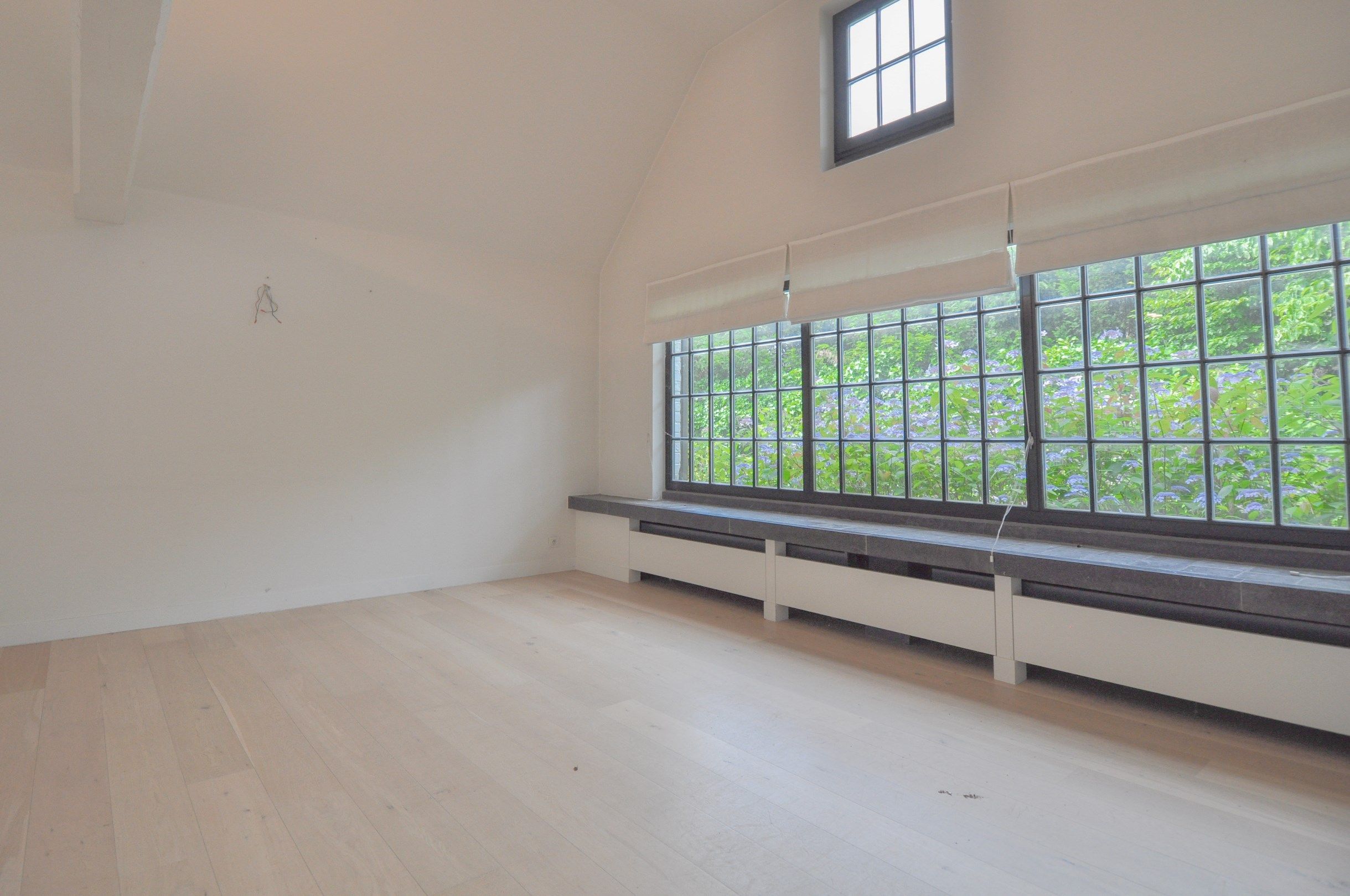 Exclusieve villa ,rustig gelegen op een perceel van 1628 m² nabij de Royal Zoute Tennis Club. foto 11