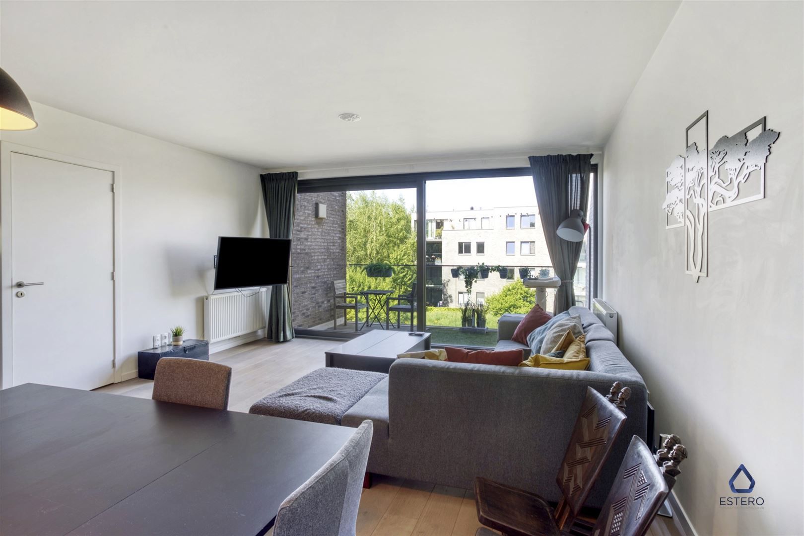 Tweeslaapkamer appartement met terras en dubbele parking foto 7