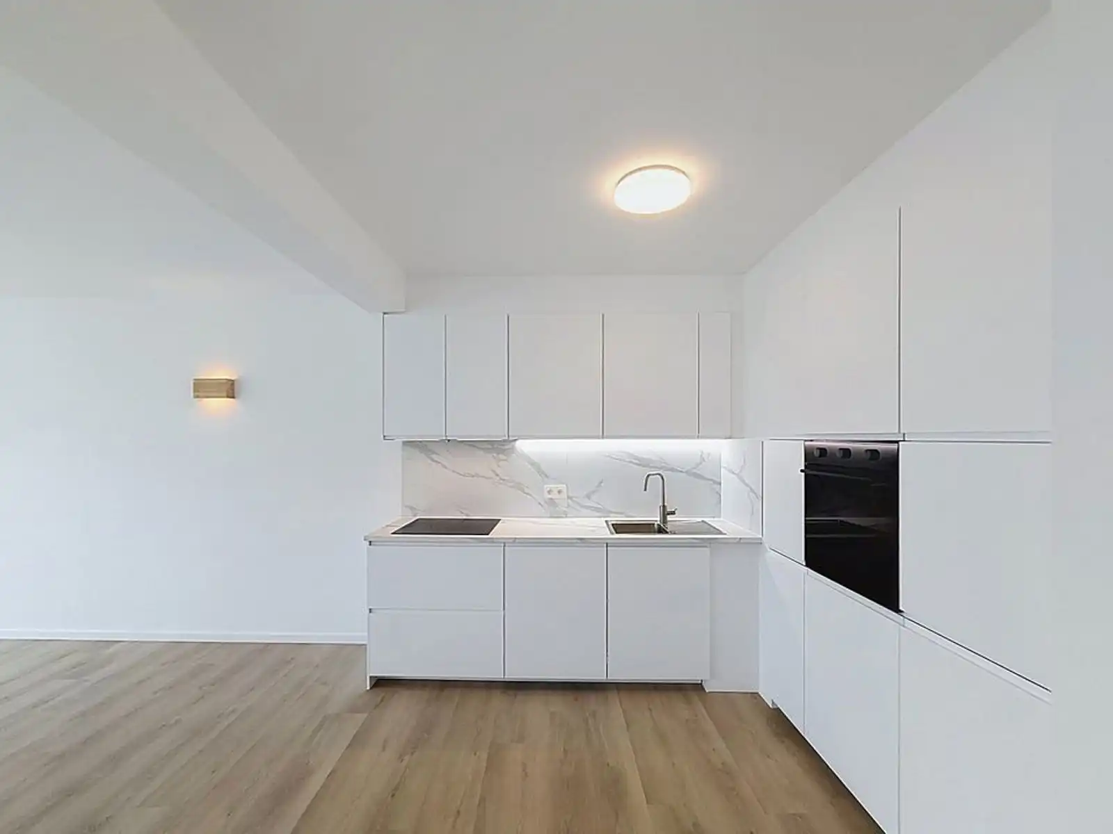 Prachtig instapklaar appartement met LIFT in het centrum! foto 6