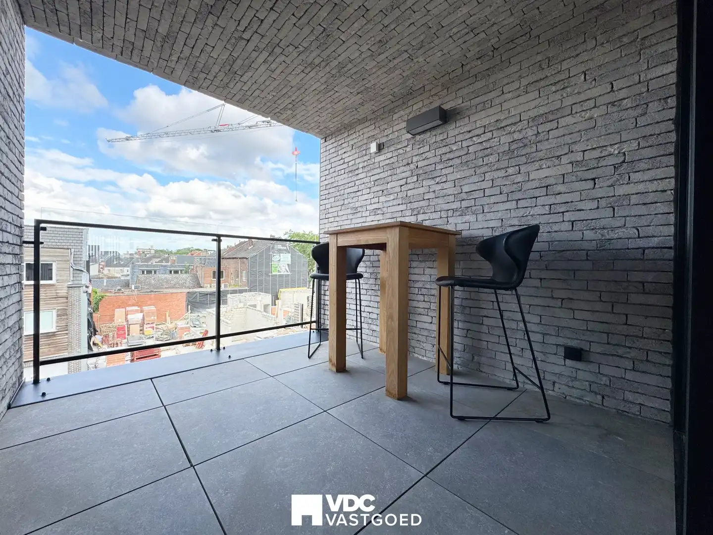 Modern 1-slaapkamerappartement met terras en autostaanplaats in hartje Leopoldsburg foto 15