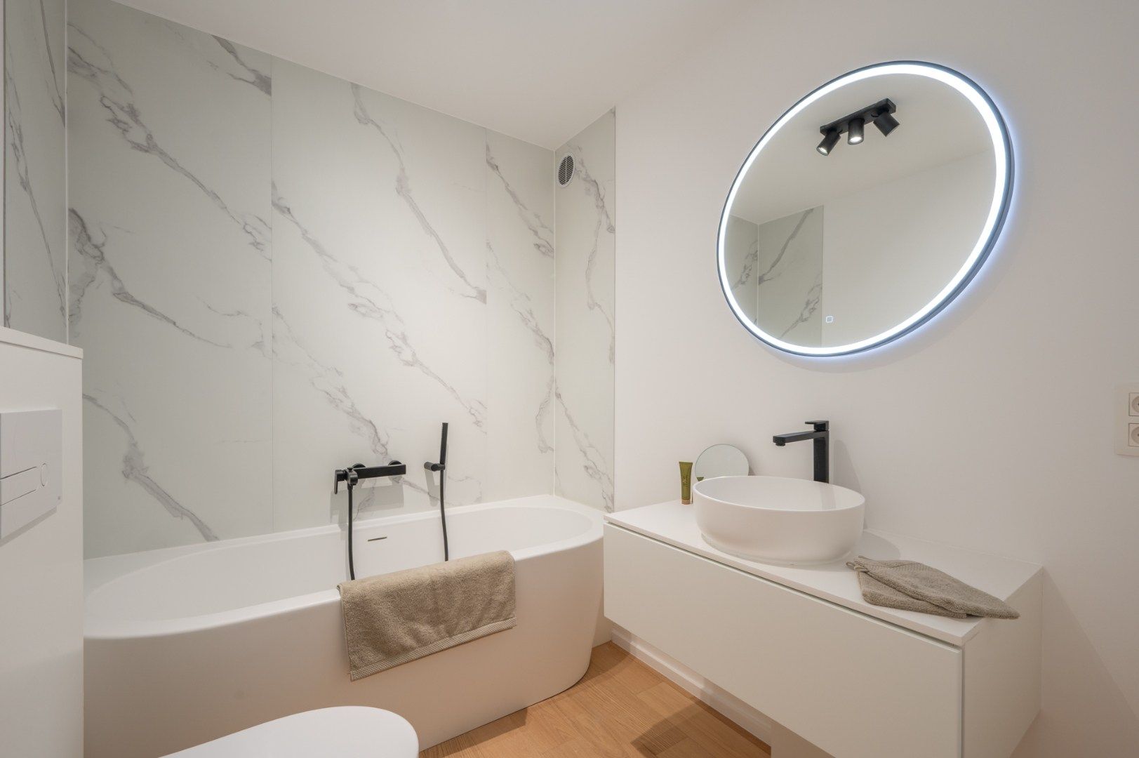 Ruim penthouse van 174 m² met vier slaapkamers en zonneterras foto 31