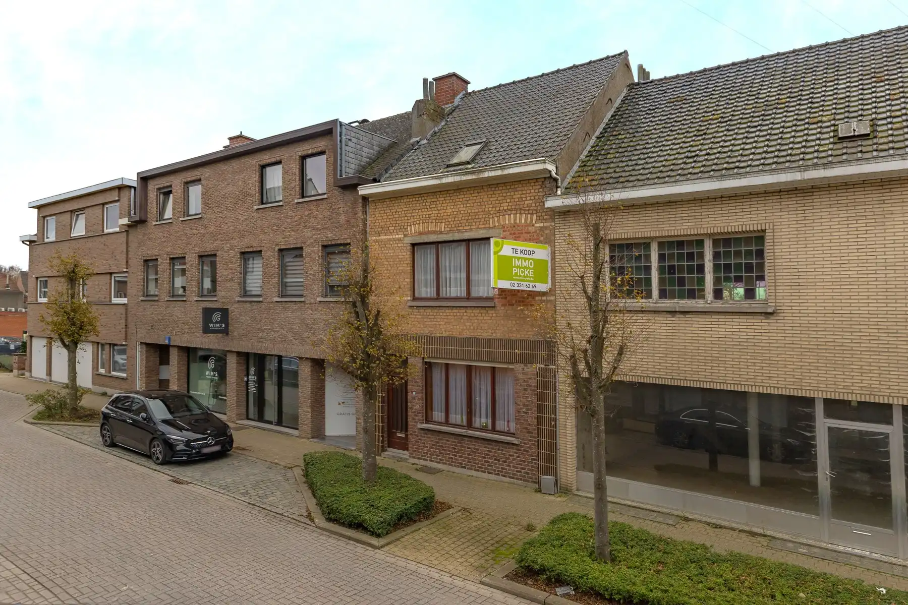 Gunstig gelegen te renoveren woning, 2 slaapkamers en tuin foto {{pictureIndex}}