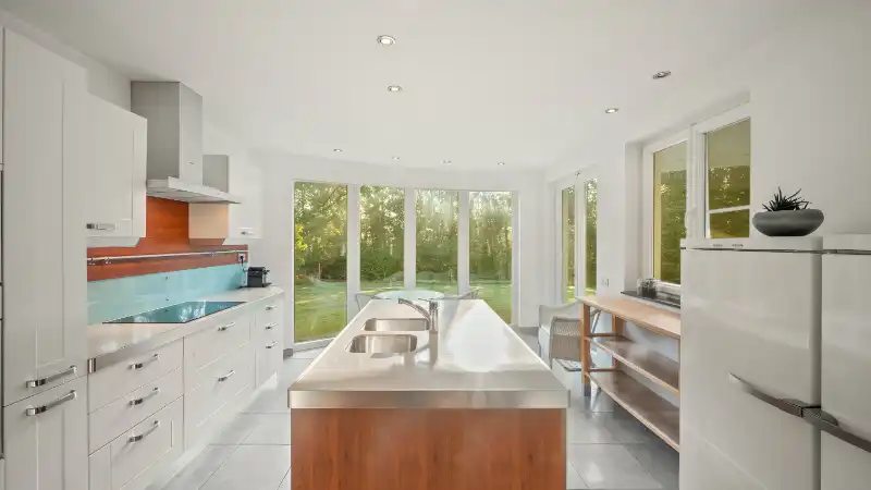 Exclusief gelegen stijlvolle villa op 24 are palende aan natuurgebied foto 9