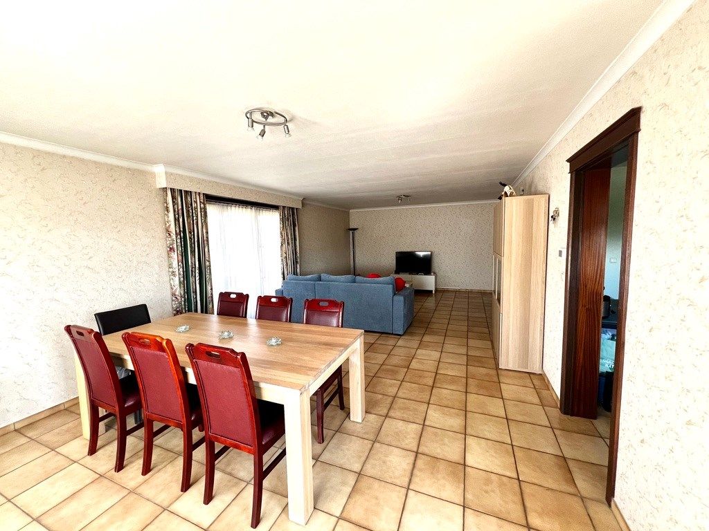 Ruim appartement met garage te huur te Harelbeke. foto 3