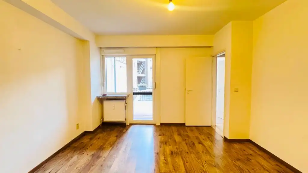 Centraal gelegen gerenoveerd 3-slaapkamerappartement met 2 terrassen foto 7