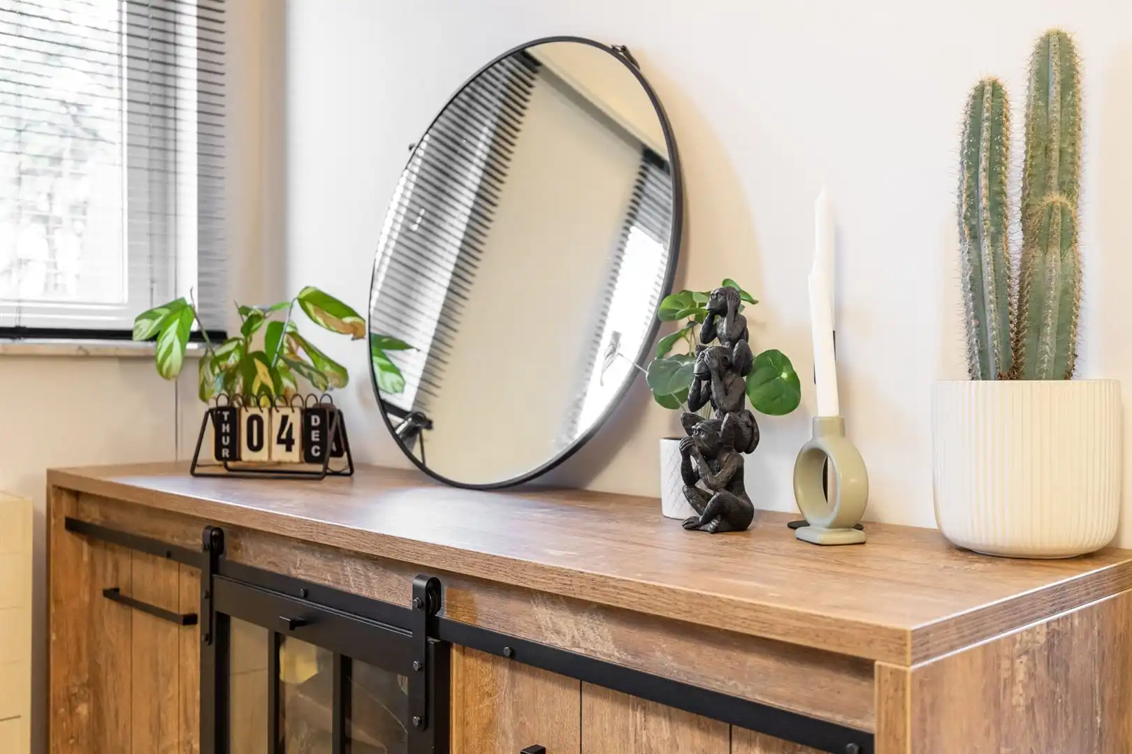 Karaktervolle woning met 4 slaapkamers en praktijkruimte. foto 4