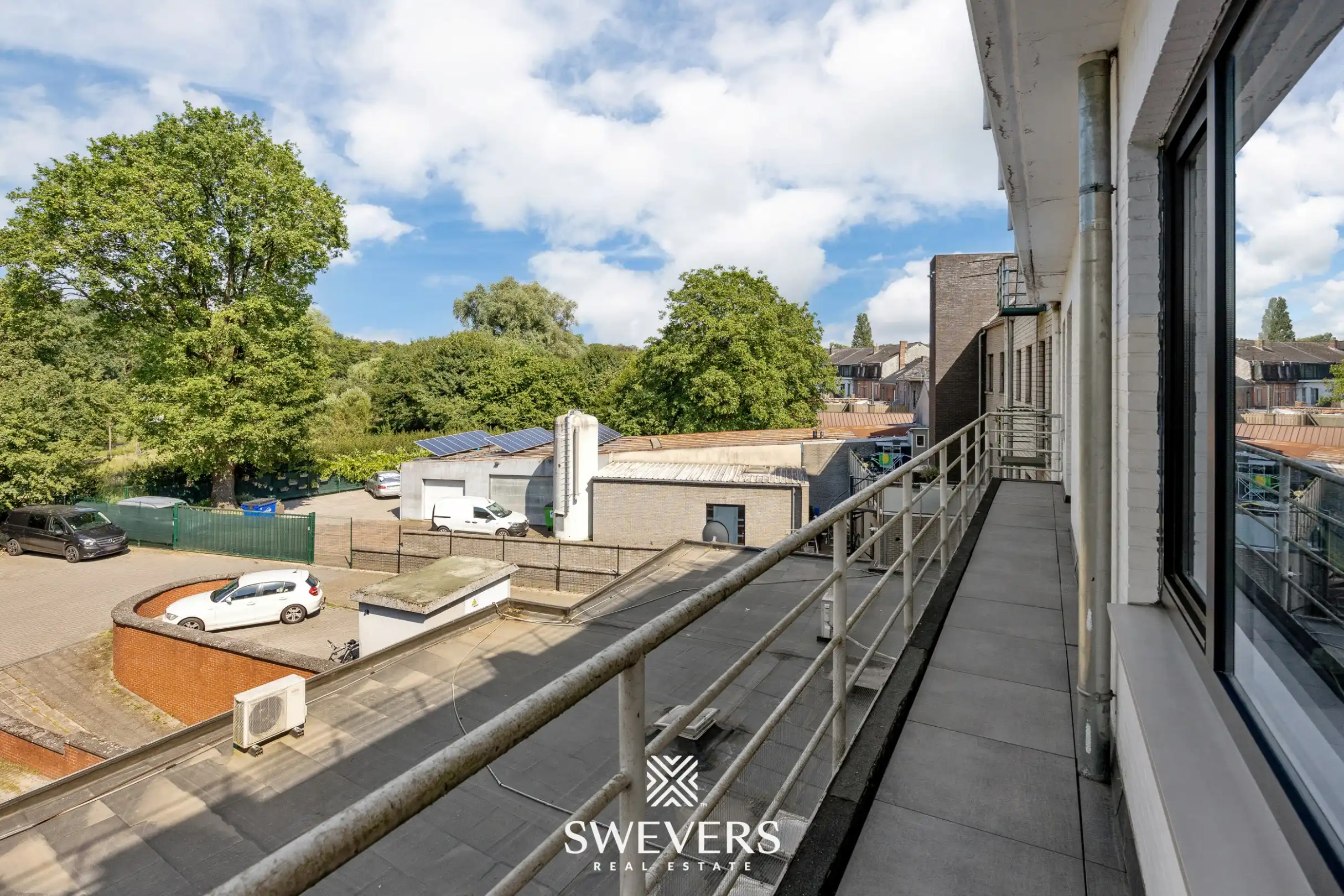 Uitstekend gelegen en instapklaar appartement met 2 slaapkamers te Genk foto 22