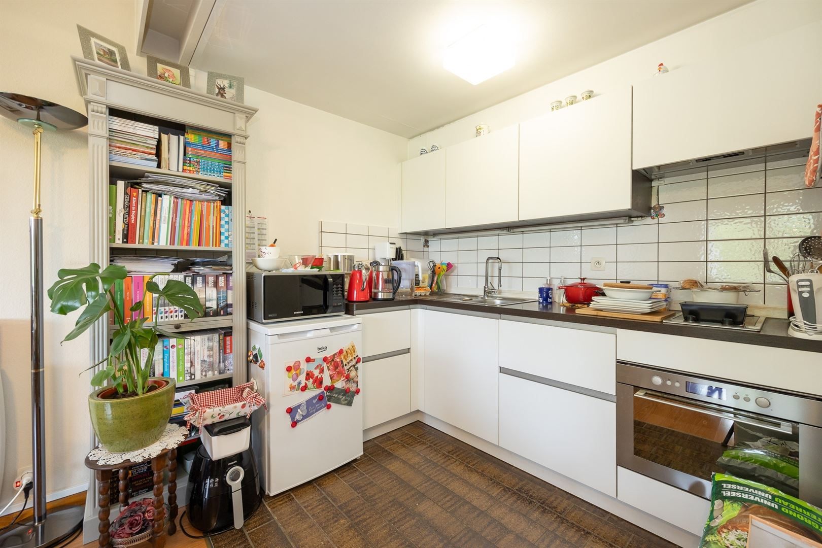 Dit is een topper! Ruim en licht appartement in hartje Brasschaat foto 8