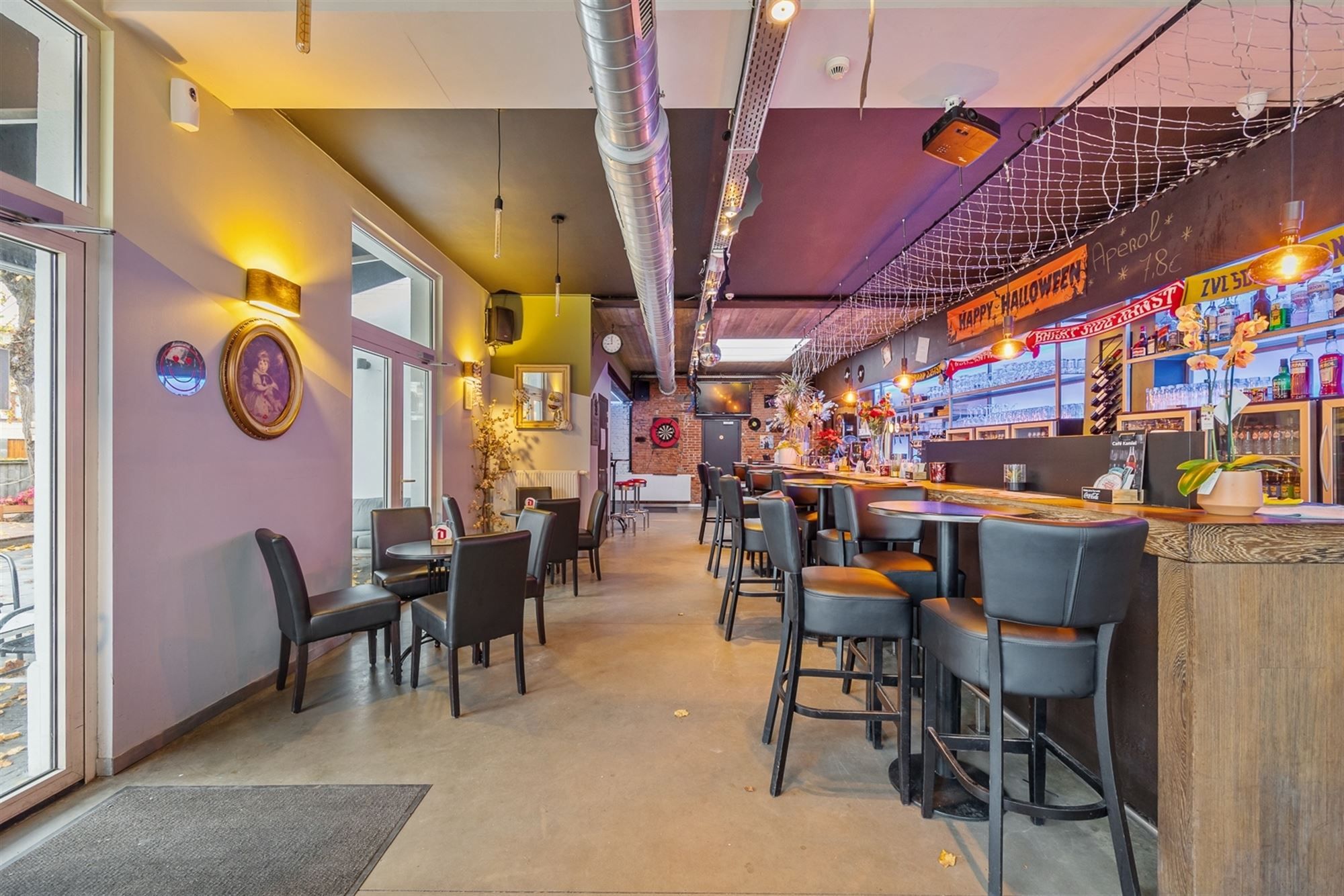 Handelspand met appartement gelegen te Ranst foto 2