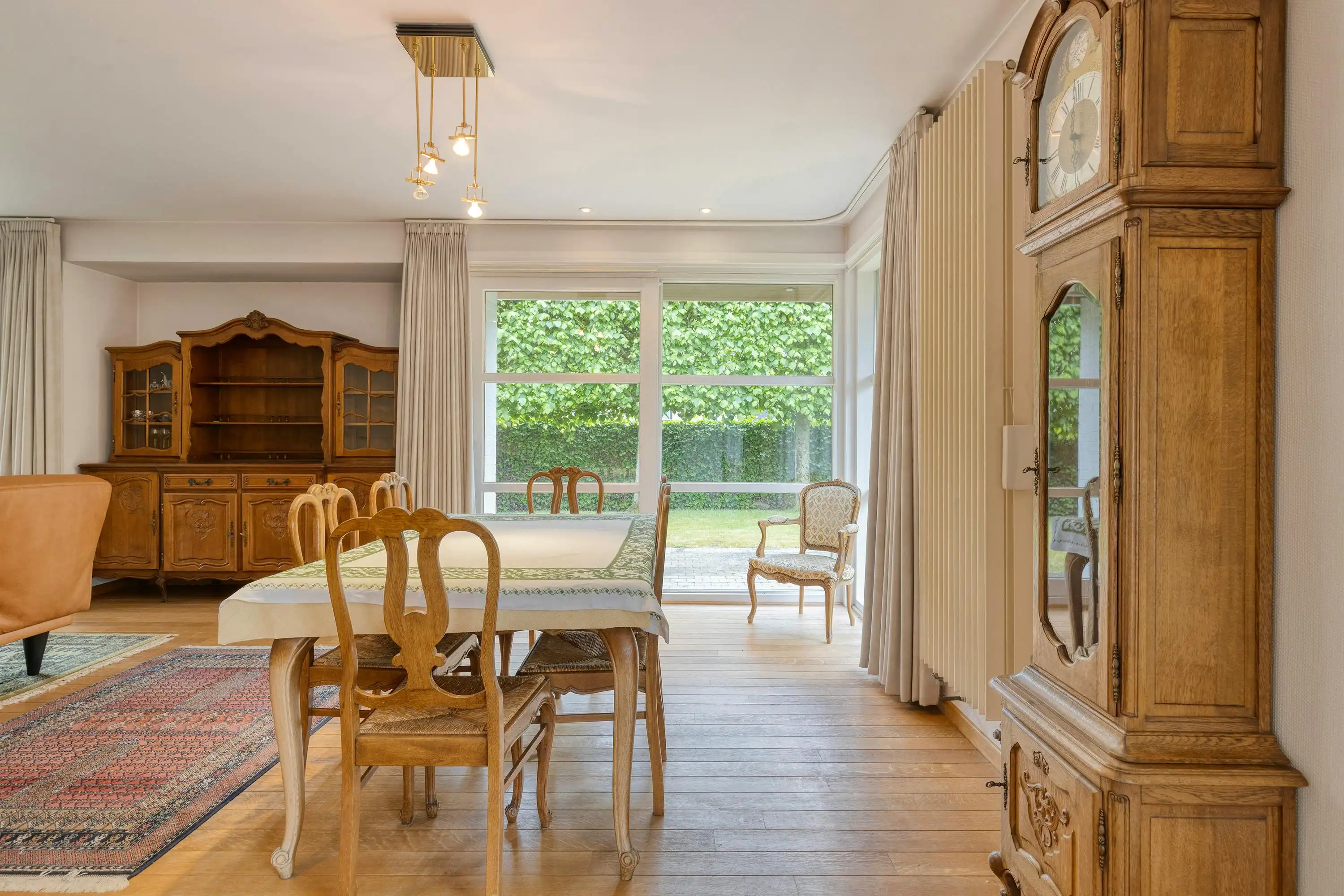 Deze ruime villa op een perceel van 636 m² in Oostrozebeke. foto 7