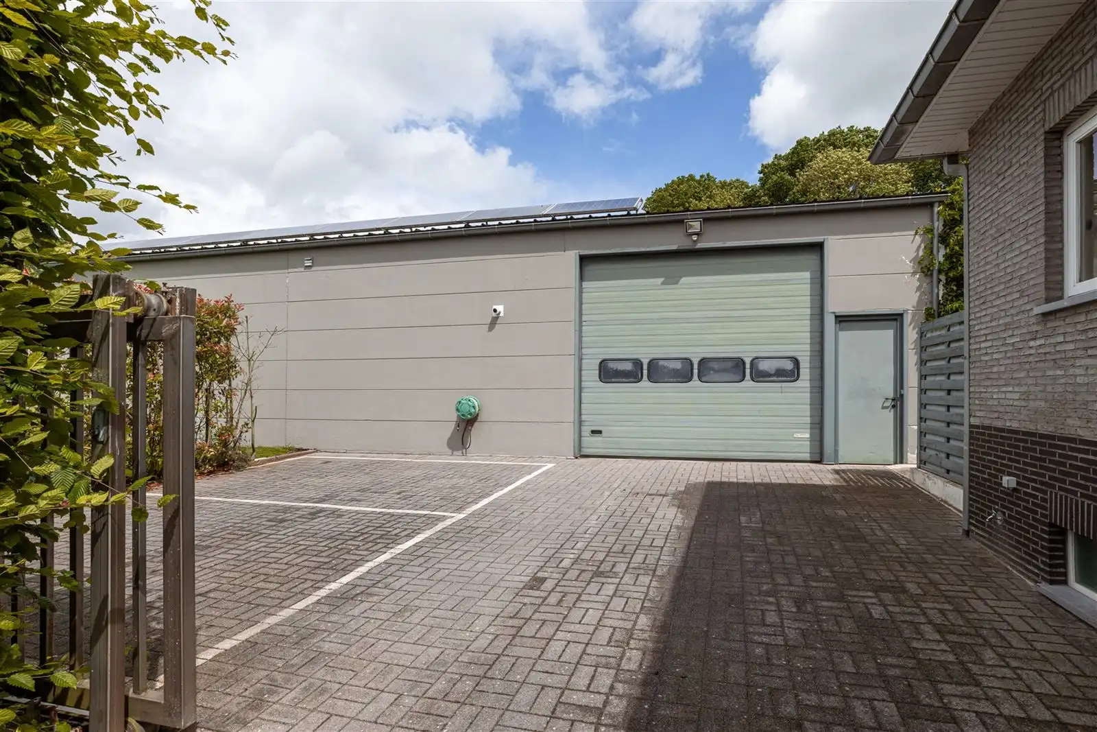 INSTAPKLARE VILLA MET LOODS TE ZWALM foto 29