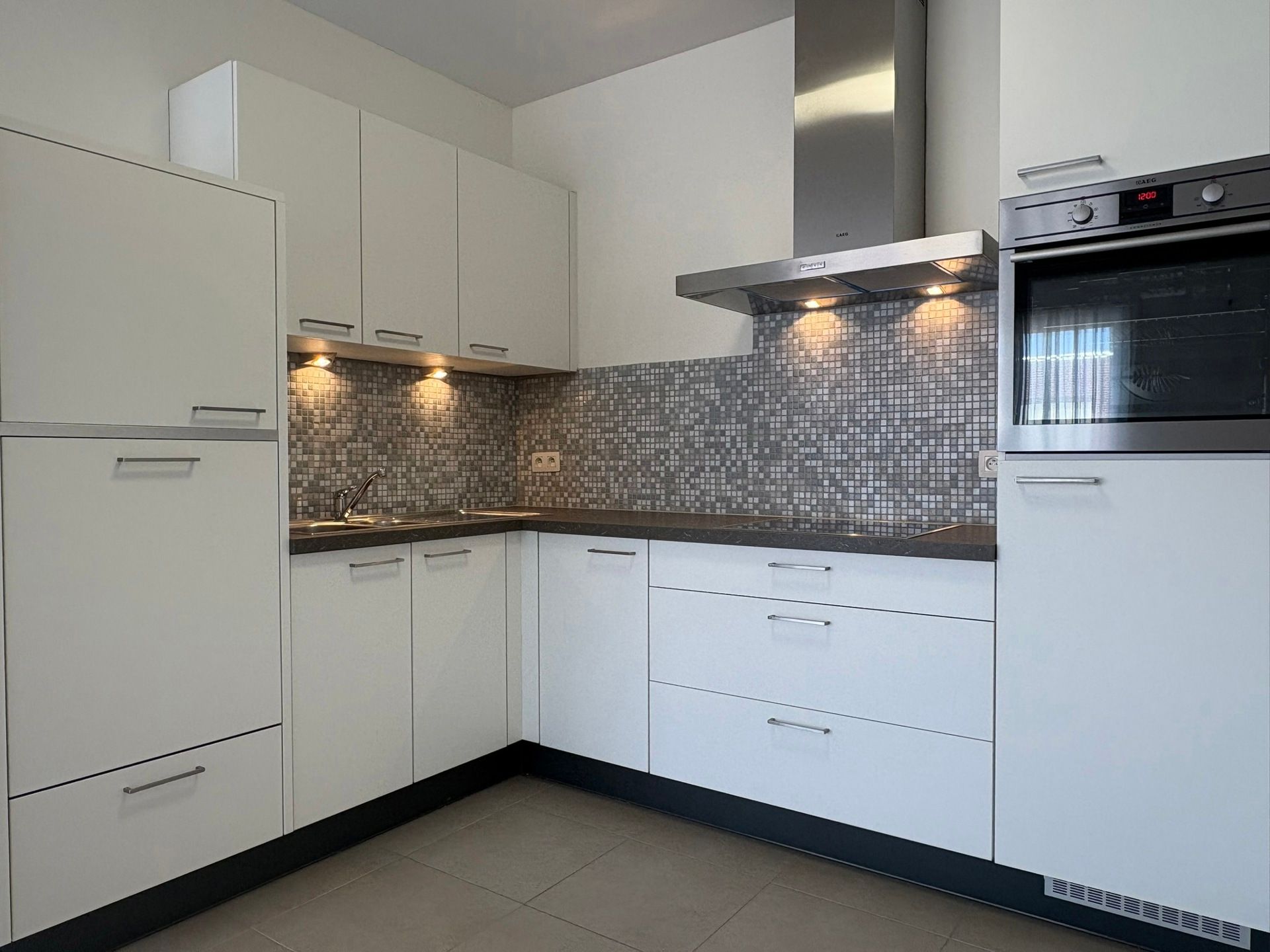 Volledig uitgeruste assistentieflat foto 5