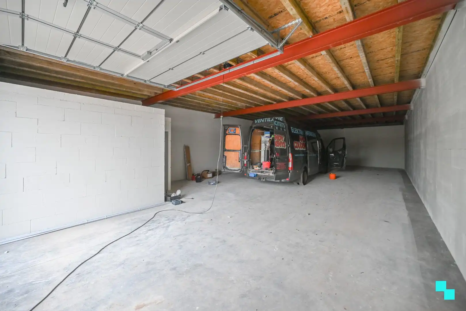 Nieuwbouwloods van ca. 166 m² in Izegem foto 2
