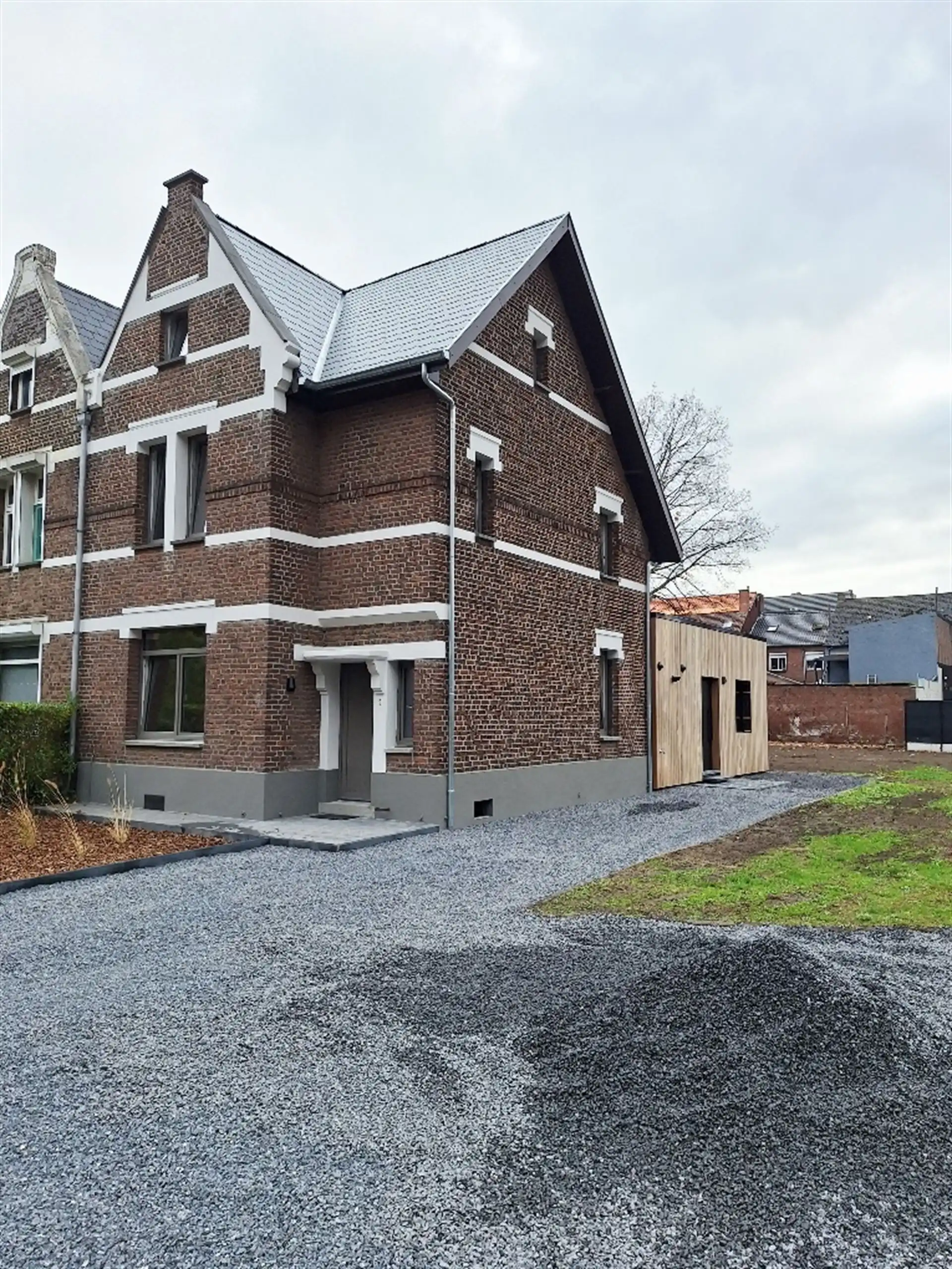 Gerenoveerde mijnwerkerswoning Louis Mercierlaan 15, Maasmechelen foto {{pictureIndex}}