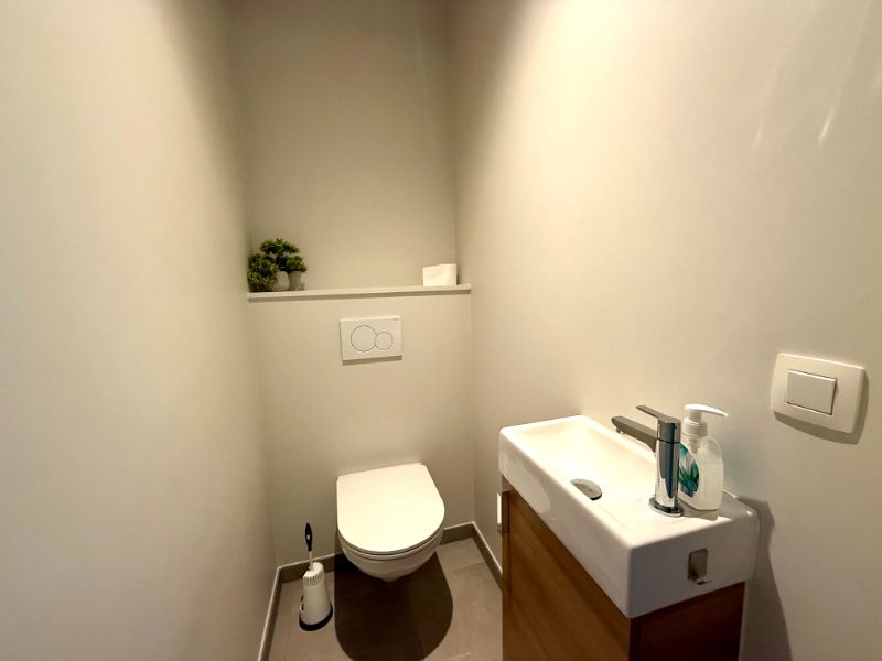 Recent duplex appartement met 2 slaapkamers en terras foto 12