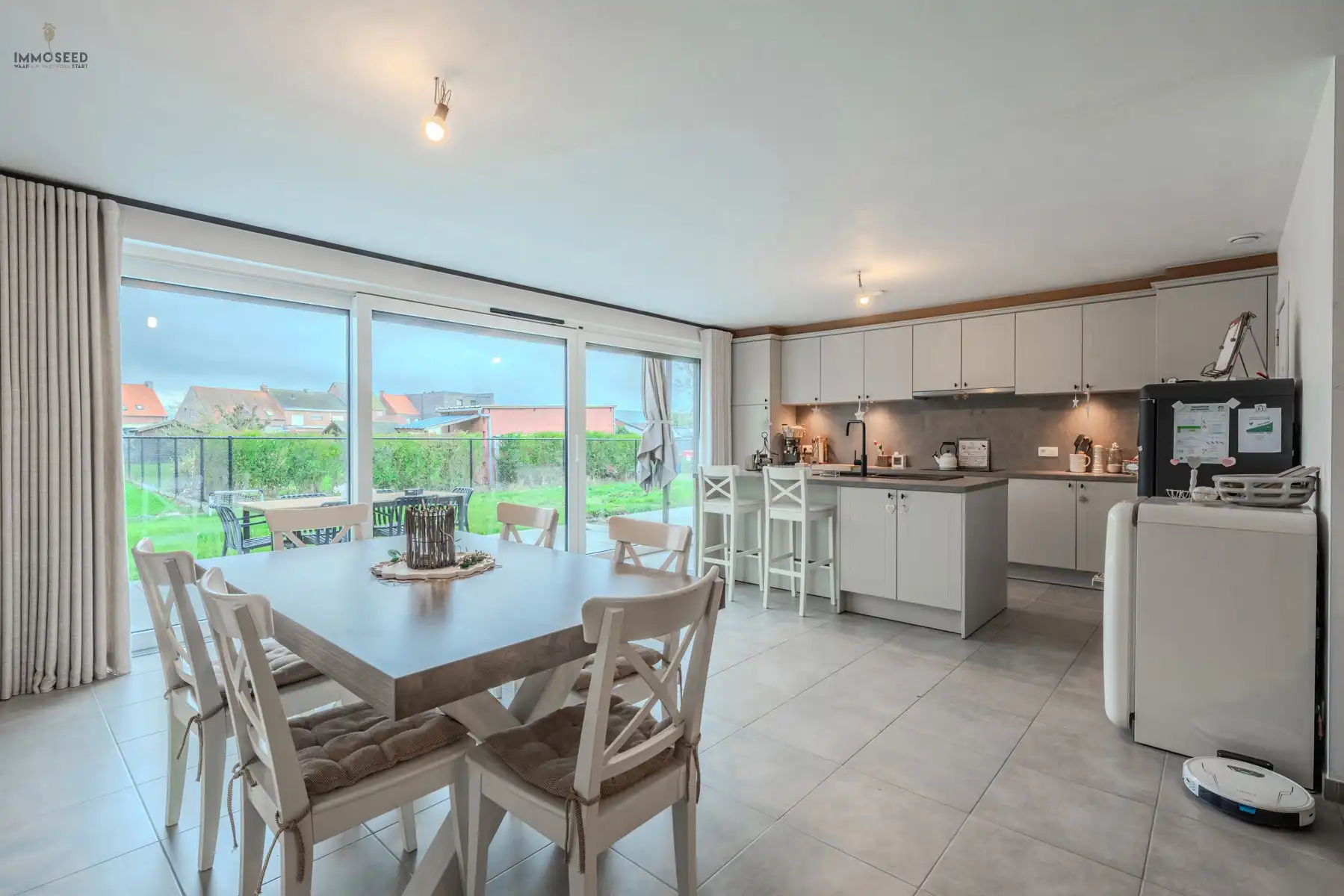 Recente nieuwbouwwoning AAN REGISTRATIERECHTEN te Houthulst foto 2