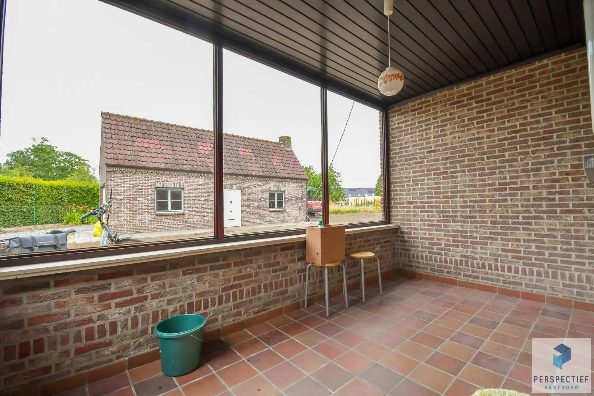 Ruime charmante villa met 4 GROTE slaapkamers, garage,&nbsp;&nbsp;tuin en bijhuis in rustige en landelijk omgeving. foto 7
