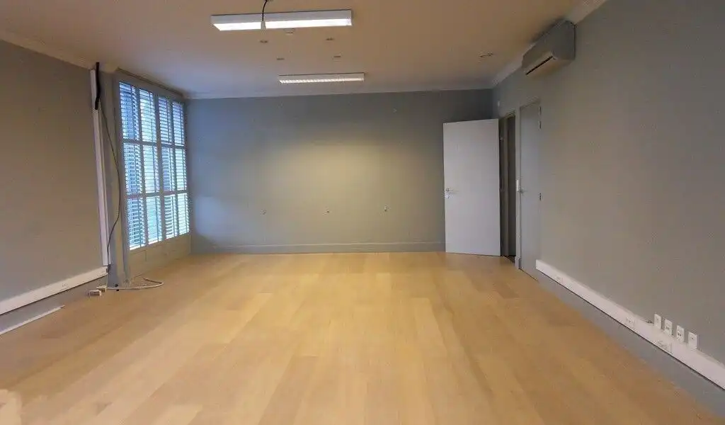 Instapklaar kantoor te huur op wandelafstand van Sint-Pietersstation in Gent foto 11