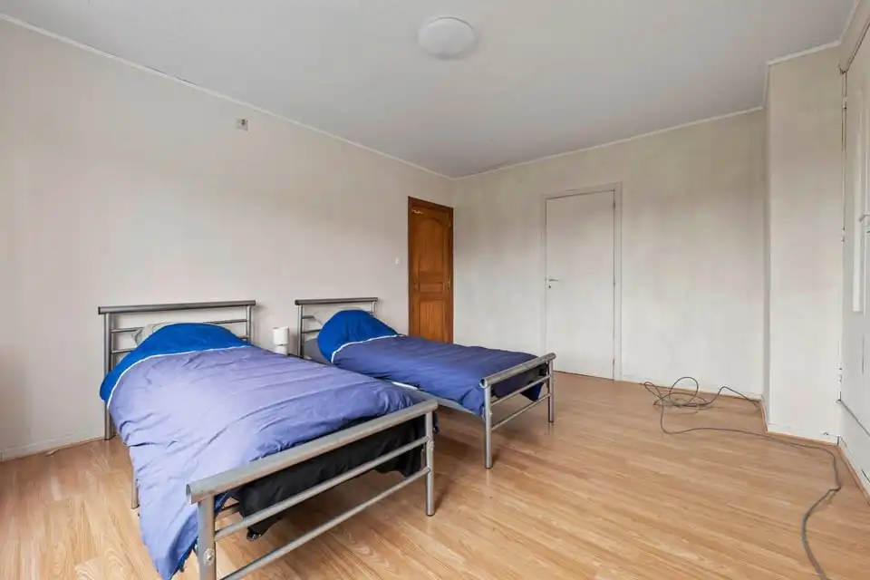 HALFOPEN BEBOUWING MET GARAGE EN GROTE TUIN IN TONGEREN foto 25