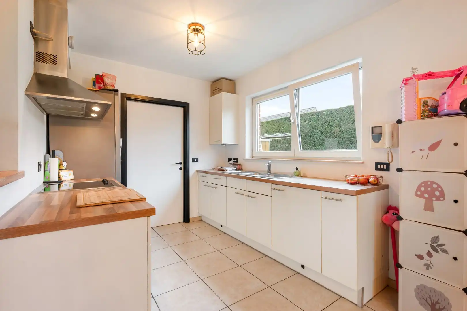 Instapklare halfopen woning met 2 slaapkamers en zonnige tuin in Dadizele-centrum foto 6