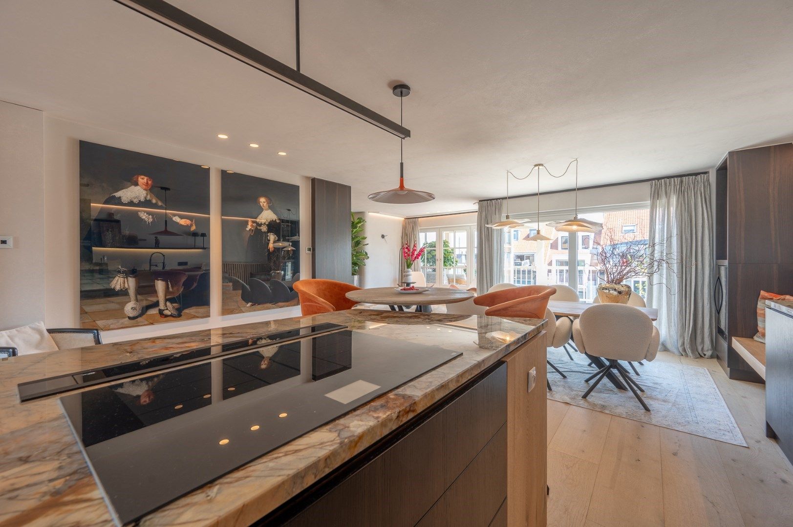 Luxueus gerenoveerd duplex dakappartement met mooie zonneterrassen gelegen in het centrum van Knokke. foto 14