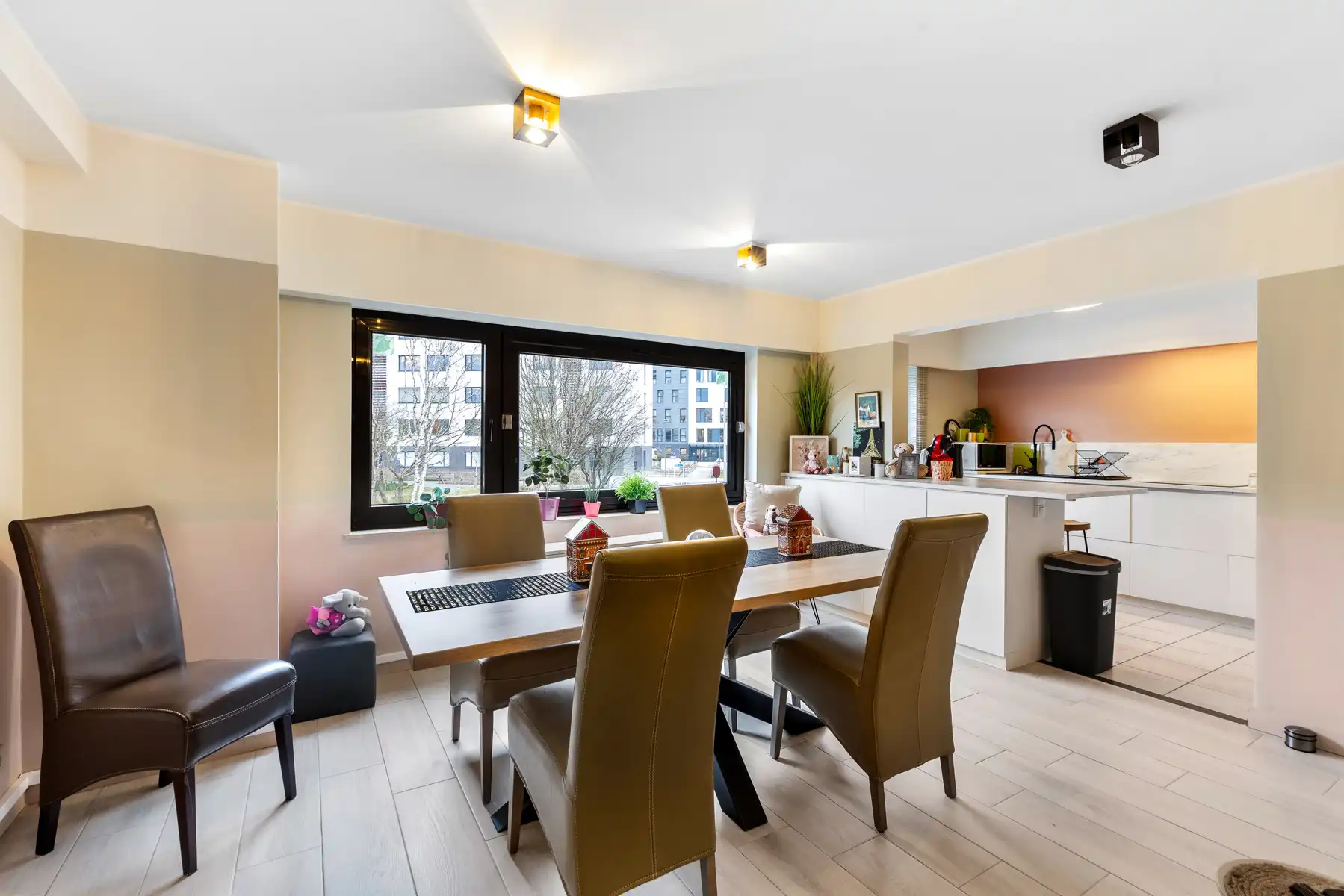 Topligging aan AZ Oostende met 2 slpk, 25 m² terras & garage foto 4