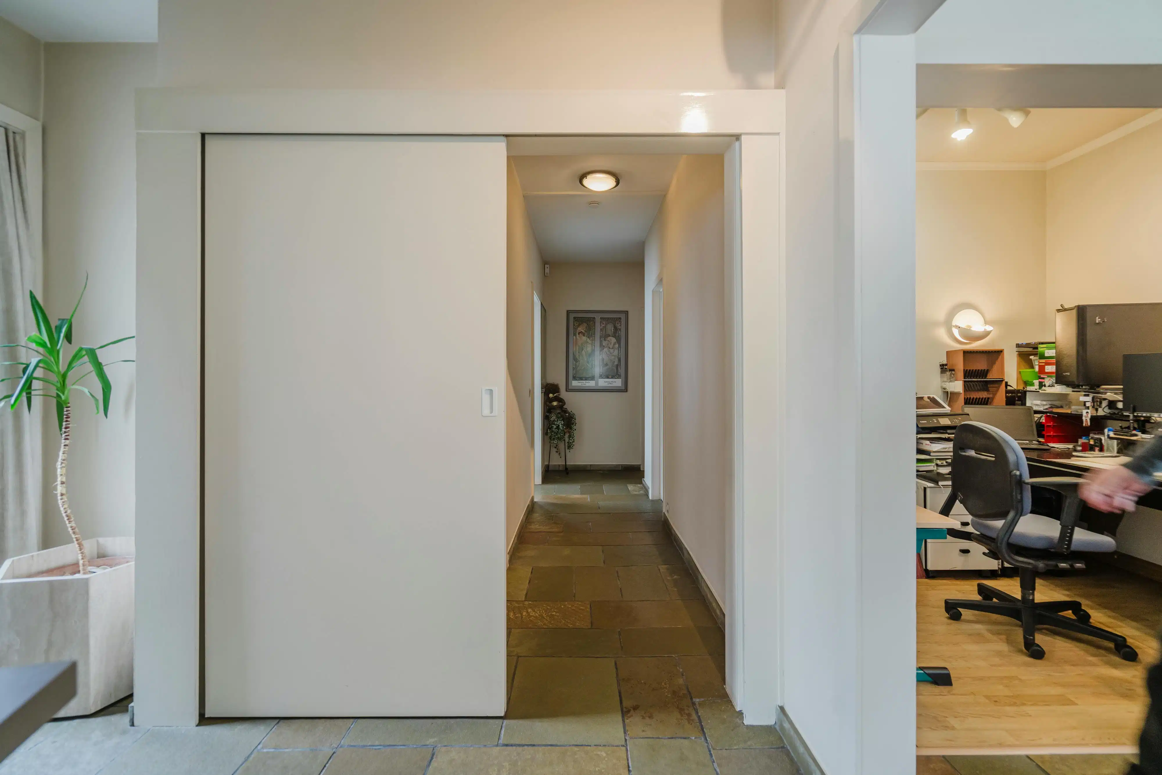 Gelijkvloerse villa met atelier/grote garage nabij het Preshoekbos foto 5