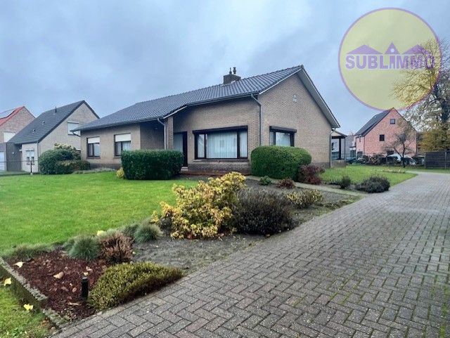 Charmante gelijkvloerse woning op een ruim perceel van 1.185m². foto 2