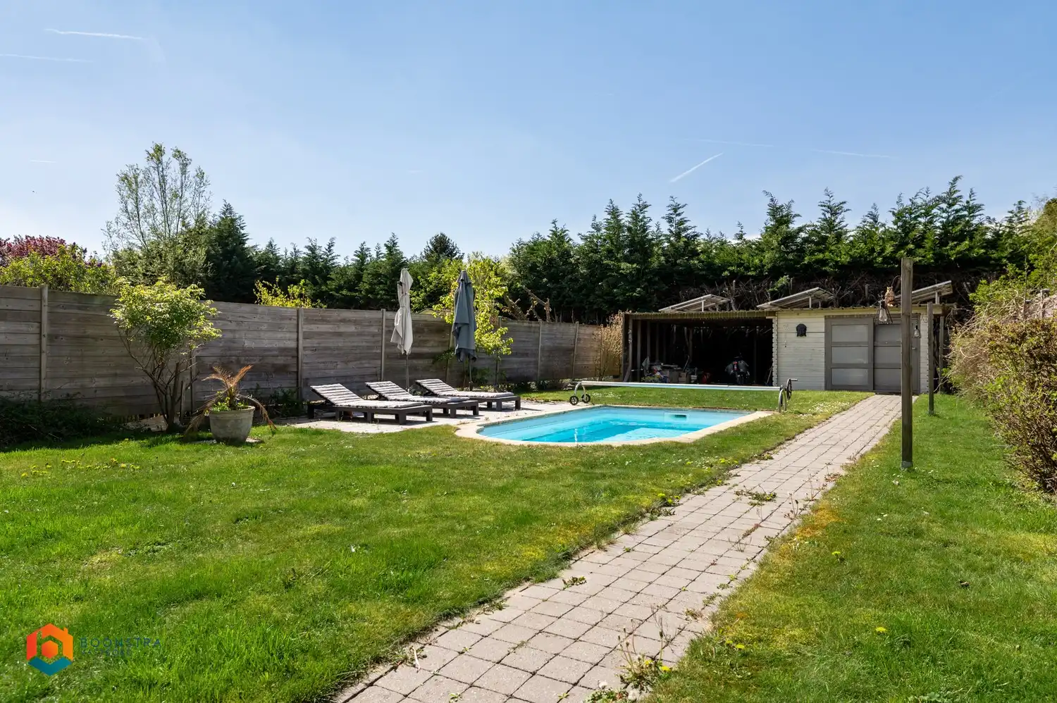 Instapklare woning met 5 slpkrs, zwembad en leuke tuin te Schiplaken foto 11