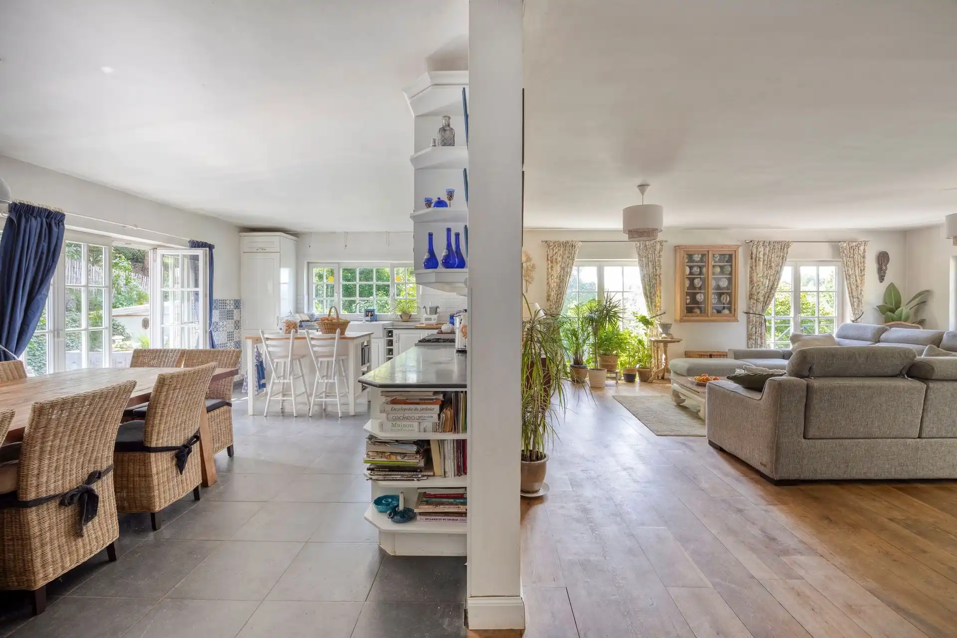 Prachtig gerenoveerde villa met bouwgrond  foto 12