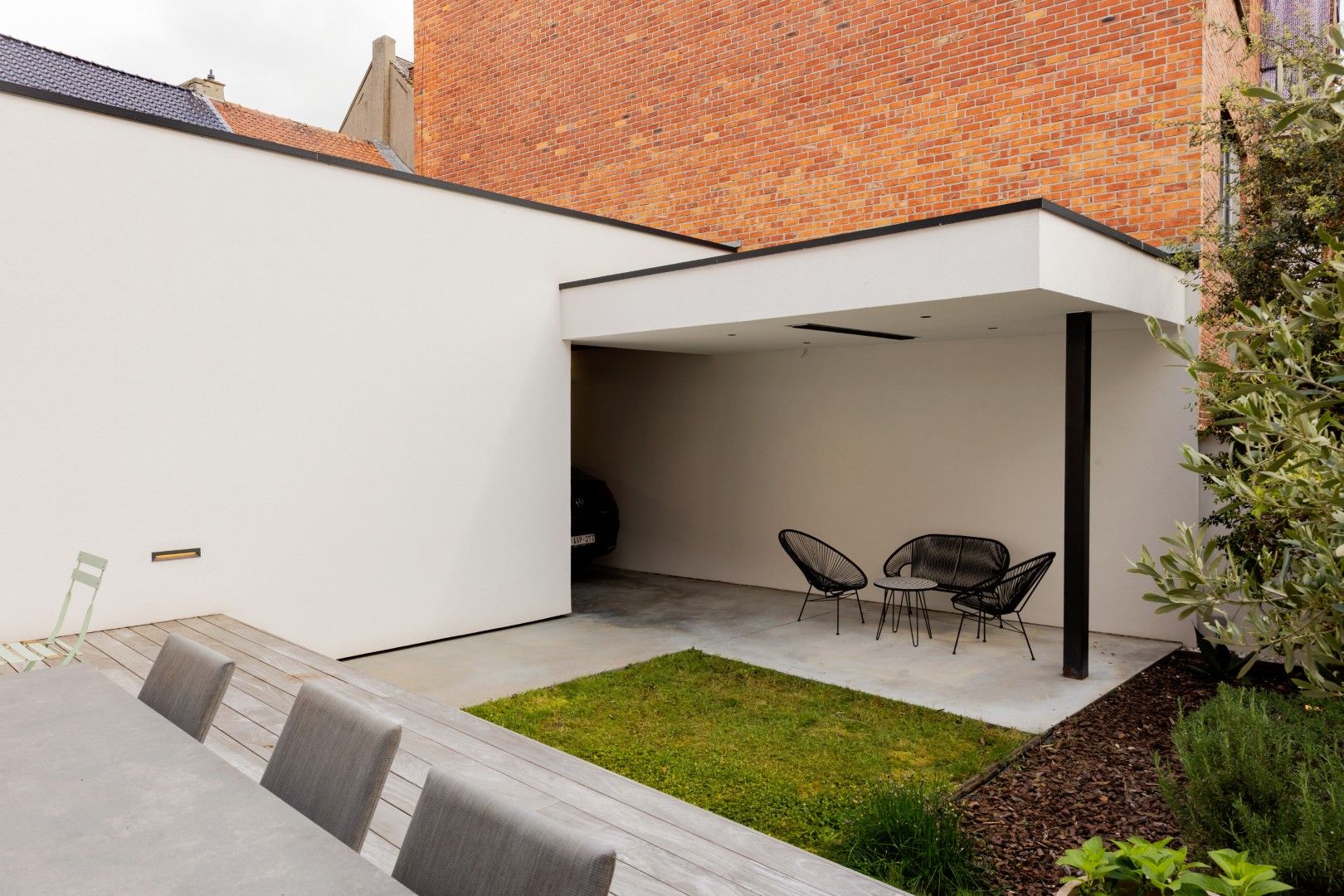 SUBLIEM GERENOVEERDE HERENWONING MET DUBBELE GARAGE.  foto 18