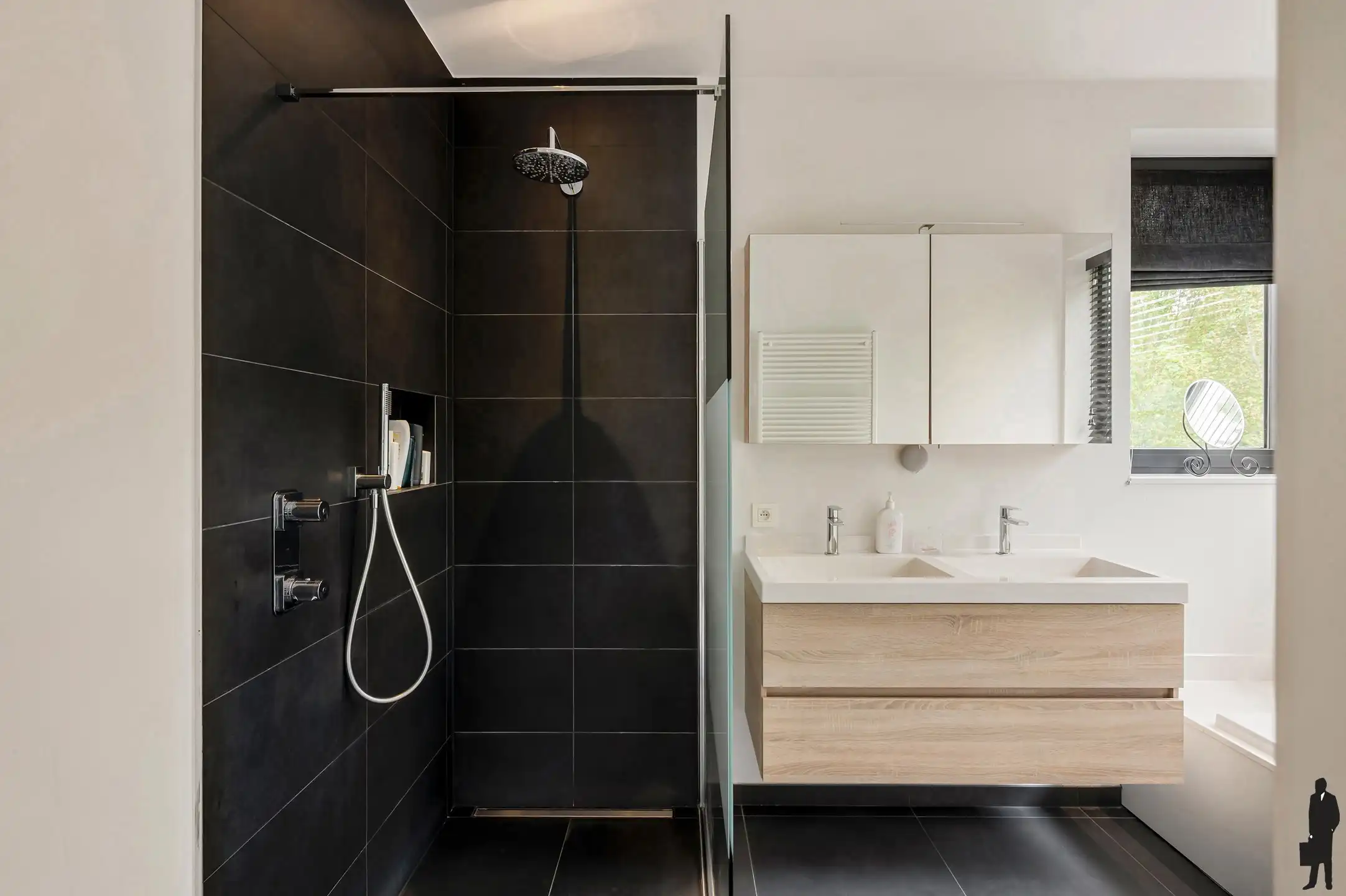 Luxueuze halfopen nieuwbouwwoning (2018) met 4 slaapkamers foto 20