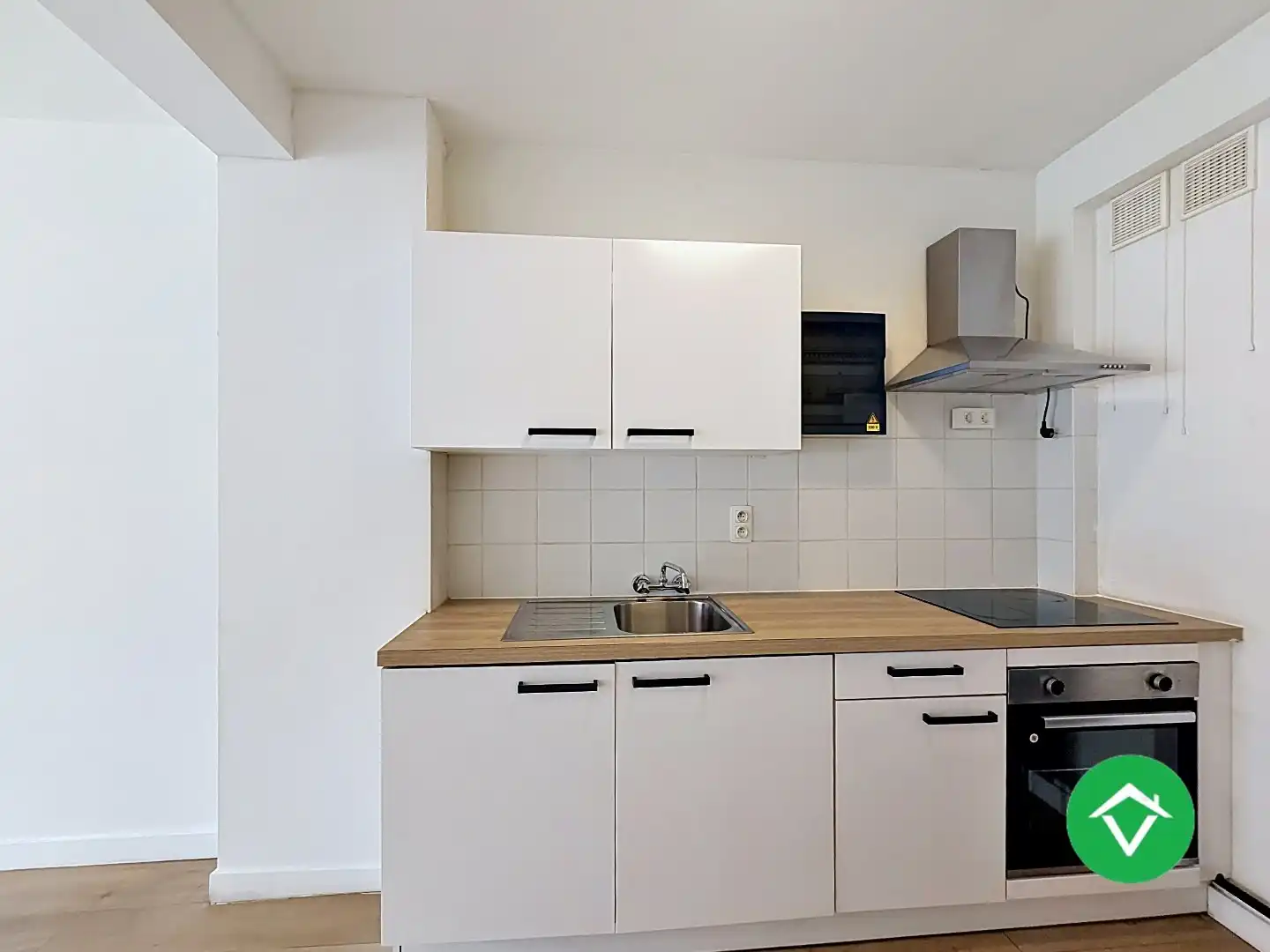 Recent gerenoveerd instapklaar appartement met 2 slaapkamers en terras in Oostende foto 7