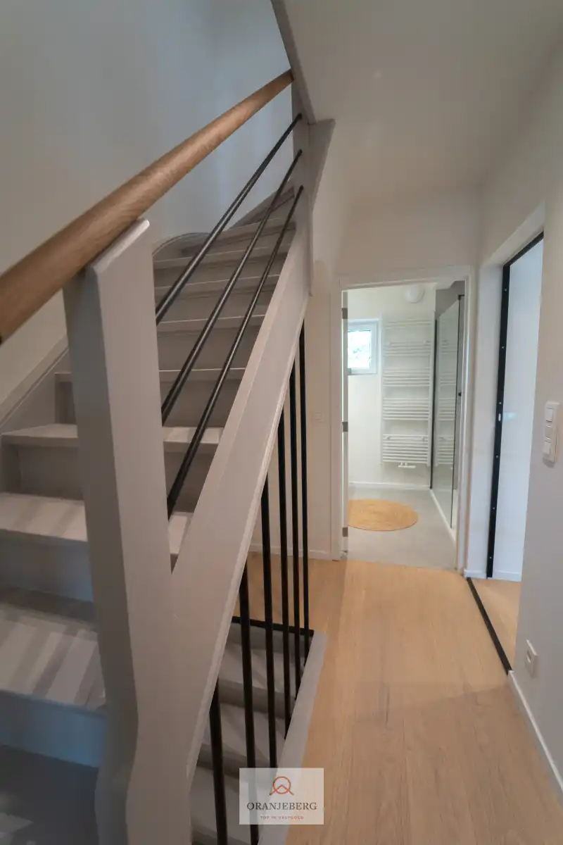 Uitmuntend gelegen gerenoveerde woning ! foto 25