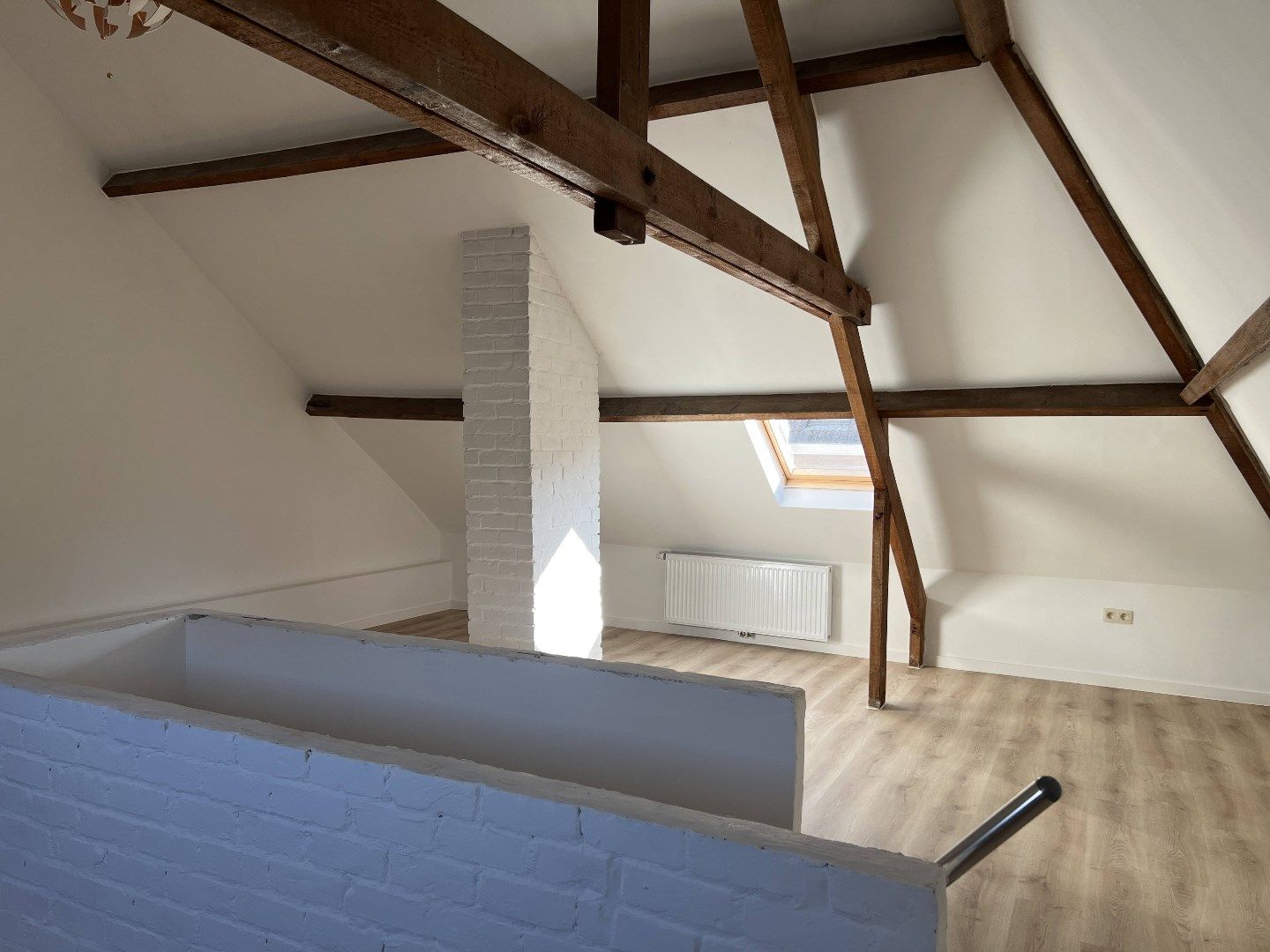 Goed gelegen rijwoning met tuintje foto 24